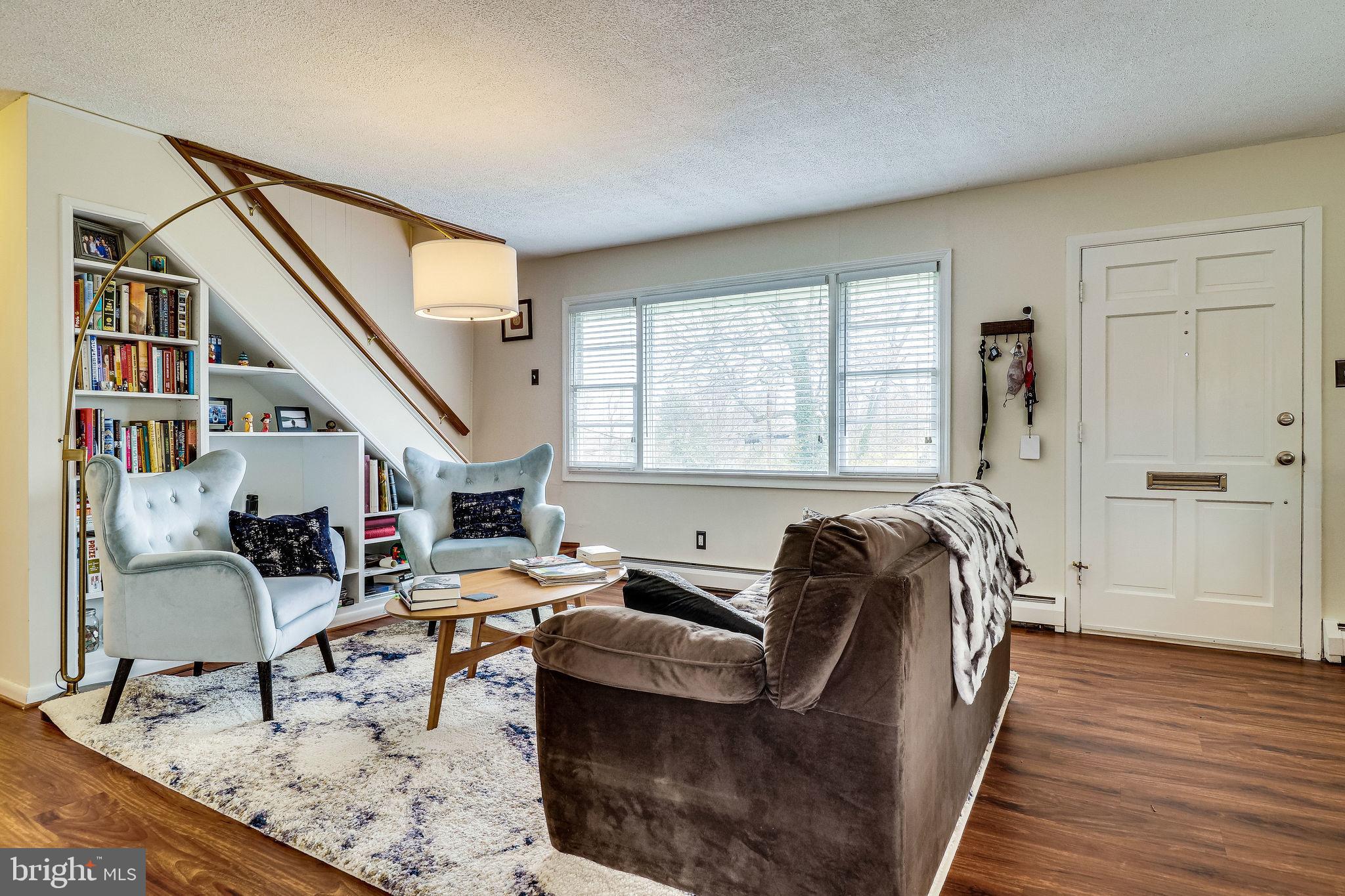 PIMMIT HILLS - Residential