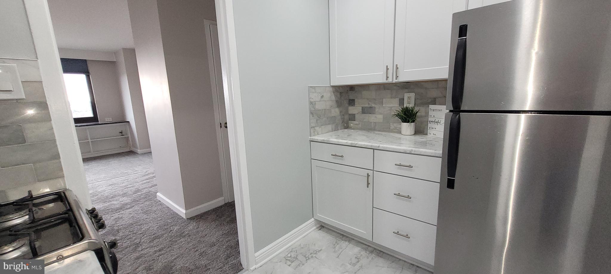 RIVER PLACE - Residential Lease