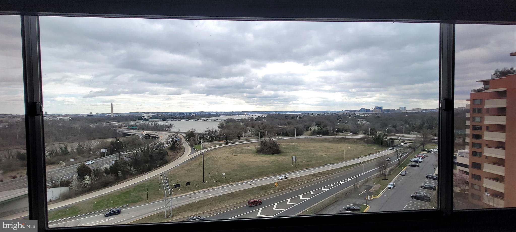 RIVER PLACE - Residential Lease