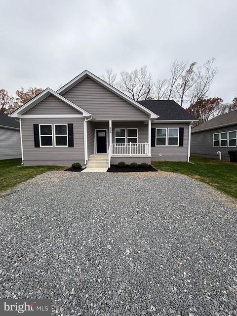 209 HOLLY WAY COLONIAL BEACH VA 22443