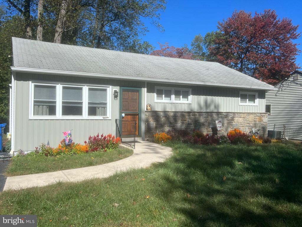 Photo of 518 Media Line, NEWTOWN SQUARE, PA 19073 (MLS # PADE2102260)