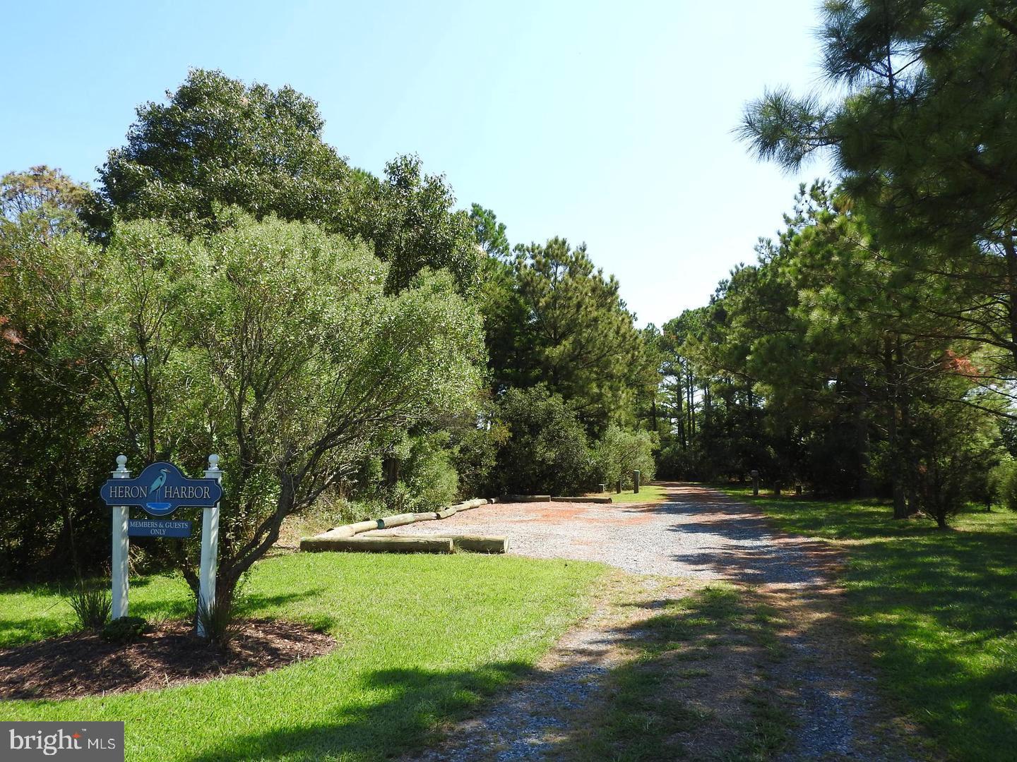 5226 HERON ROAD