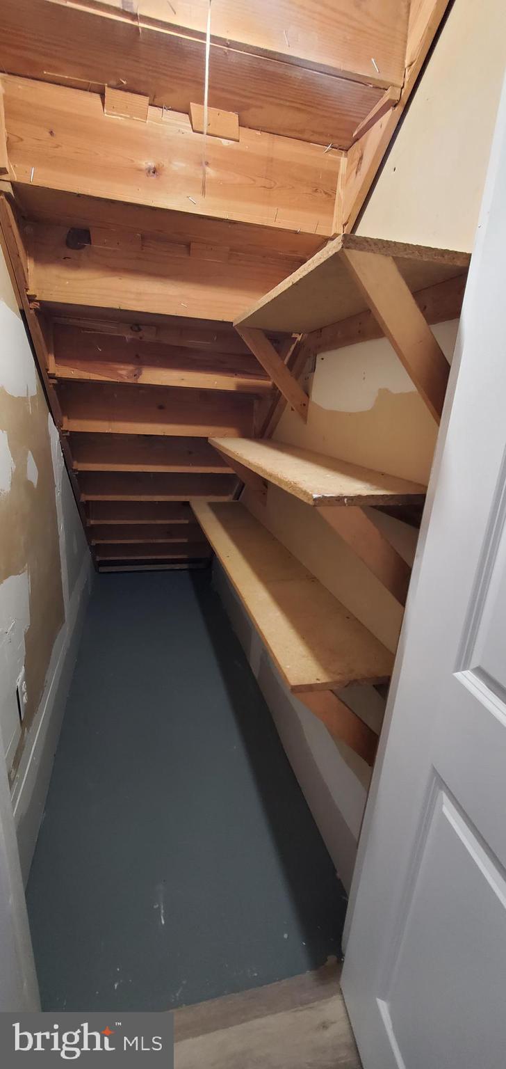 HIDDEN LAKE - Residential