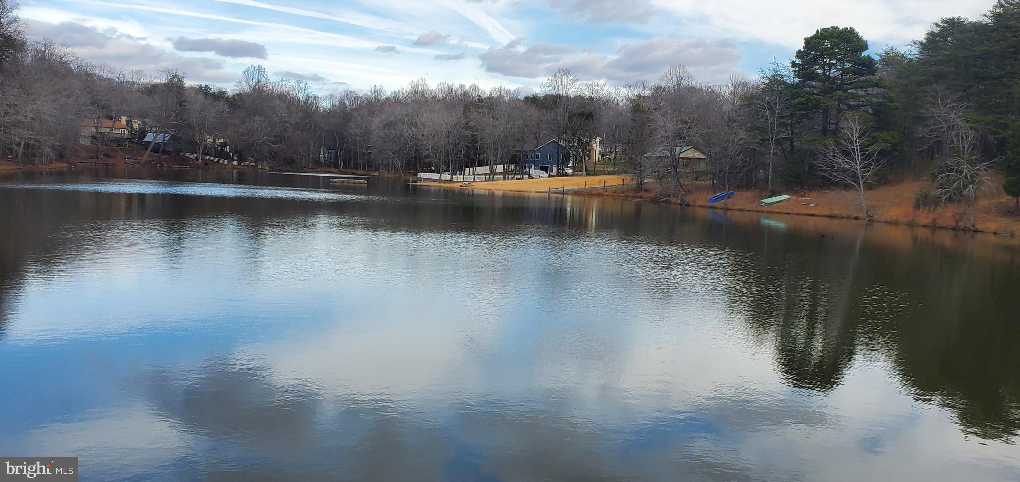 HIDDEN LAKE - Residential