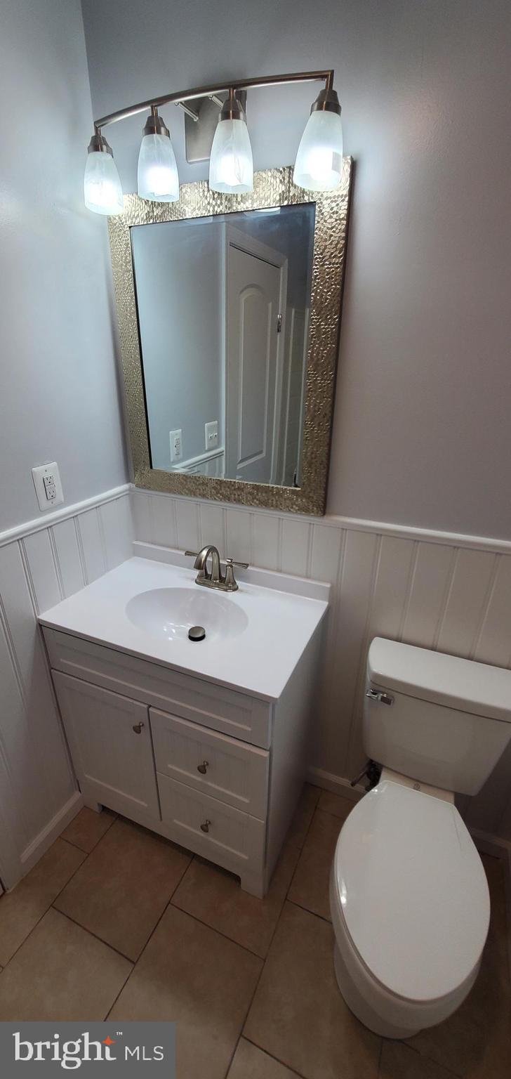 HIDDEN LAKE - Residential