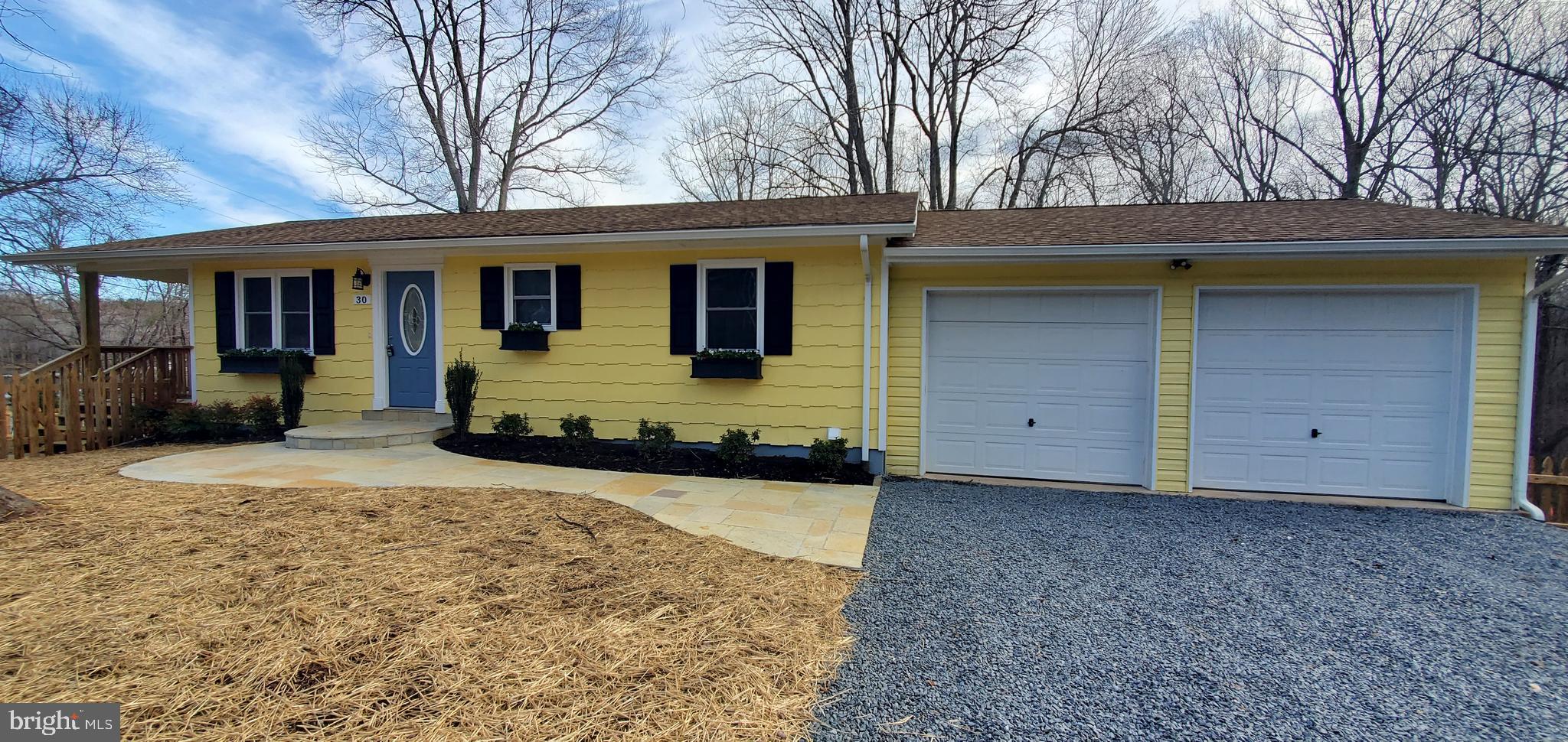 HIDDEN LAKE - Residential