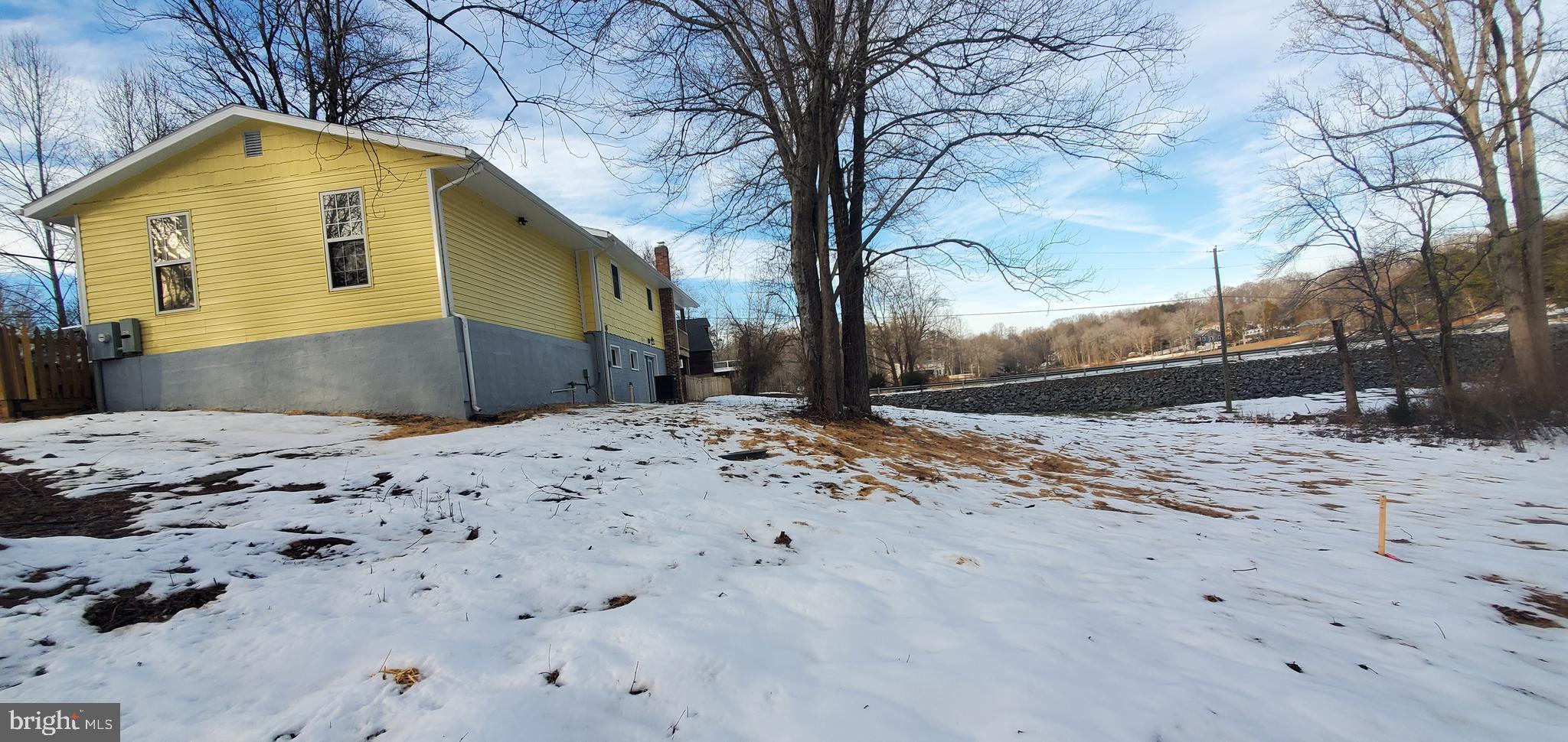 HIDDEN LAKE - Residential