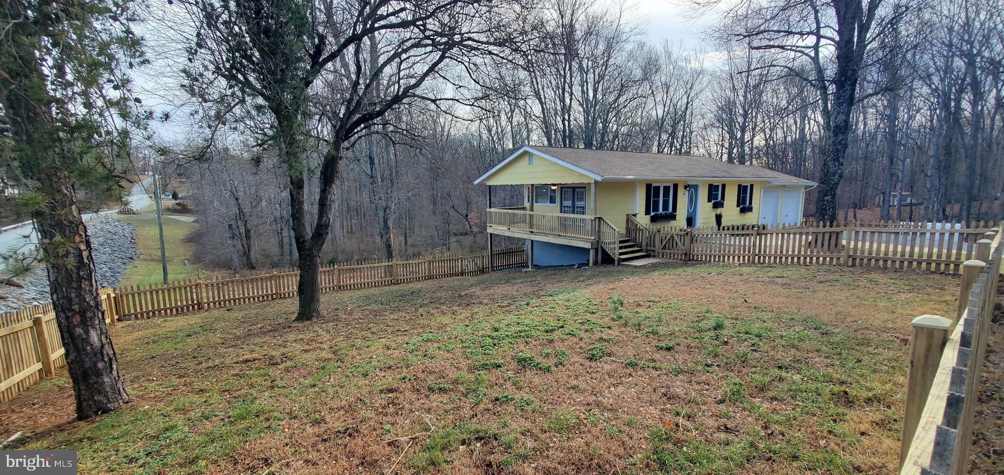 HIDDEN LAKE - Residential