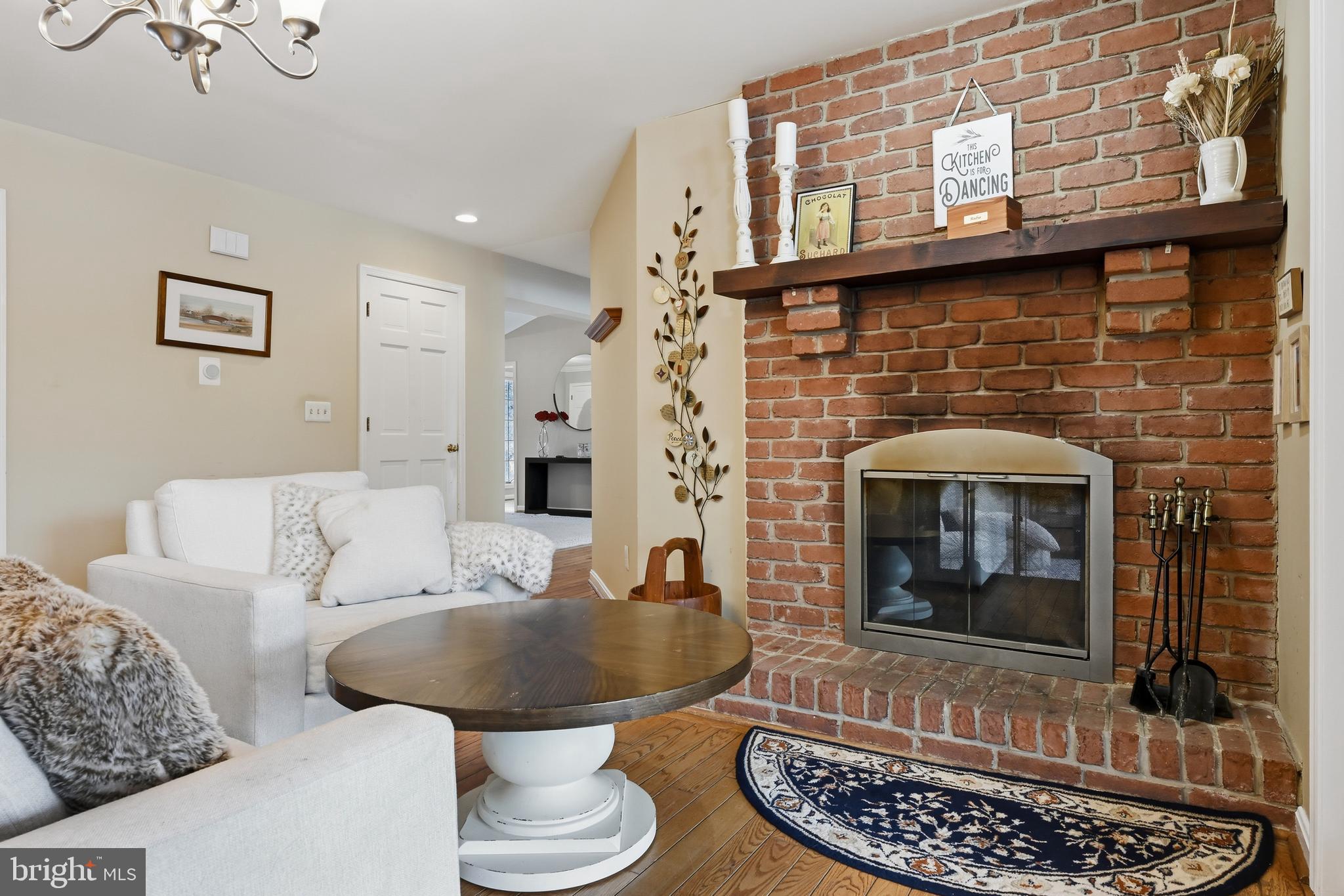 ROYALE GLEN - Residential