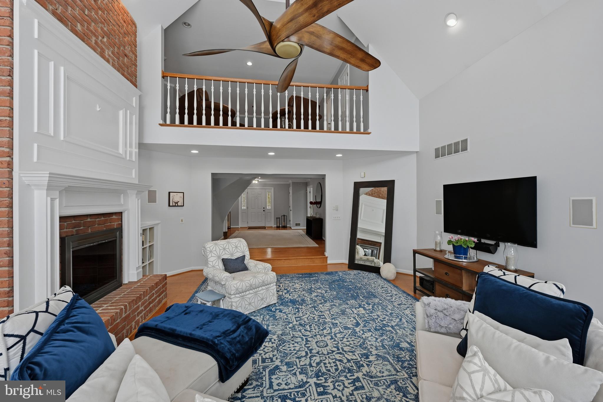 ROYALE GLEN - Residential