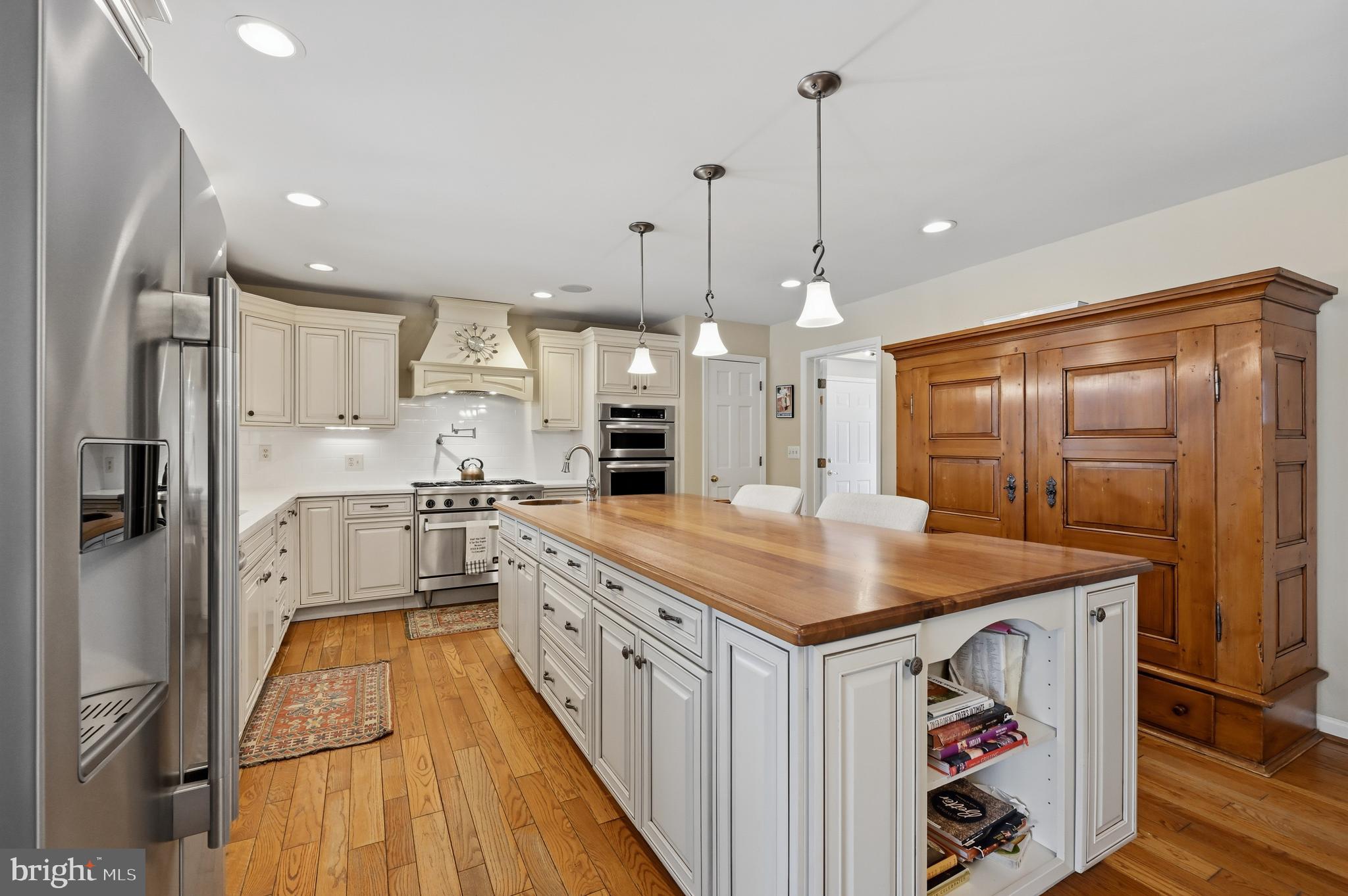 ROYALE GLEN - Residential