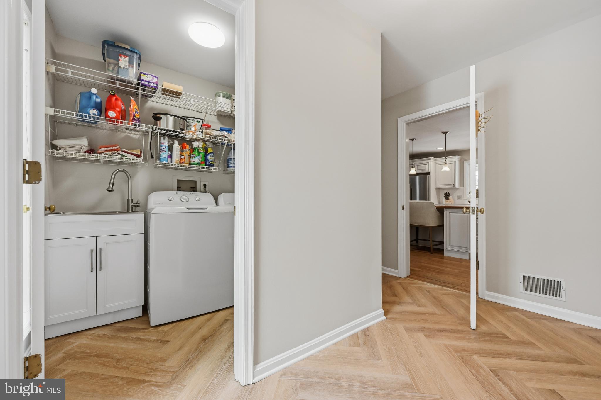 ROYALE GLEN - Residential