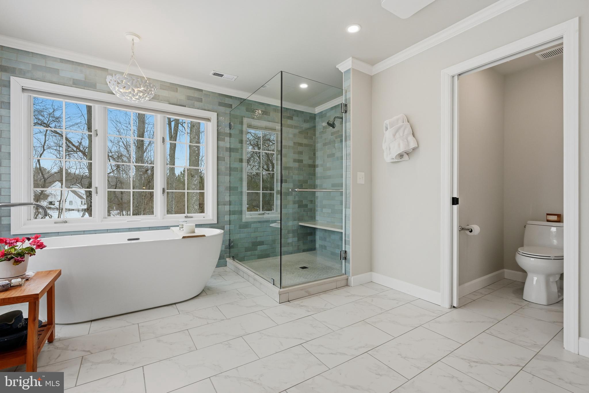 ROYALE GLEN - Residential