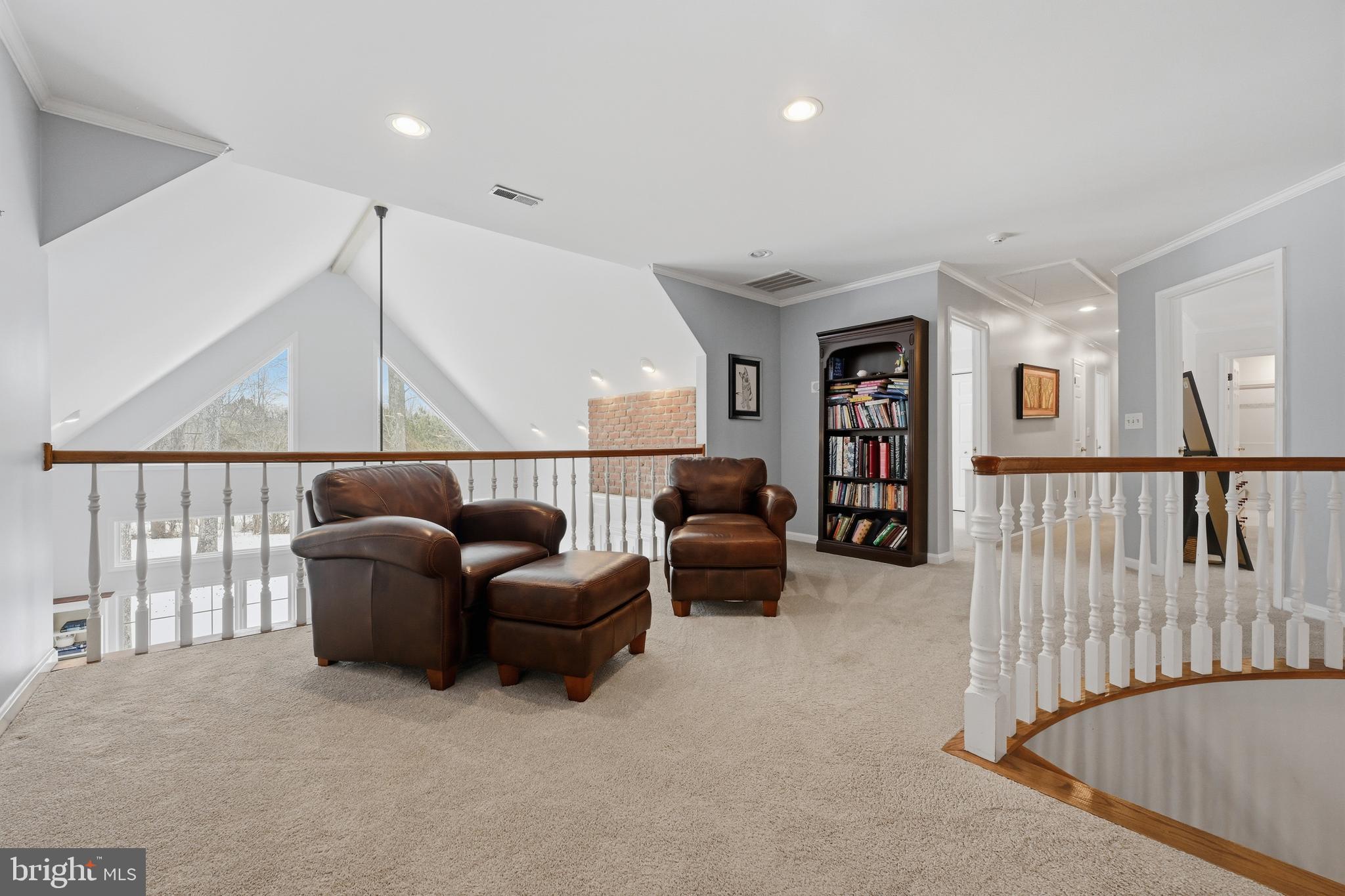 ROYALE GLEN - Residential