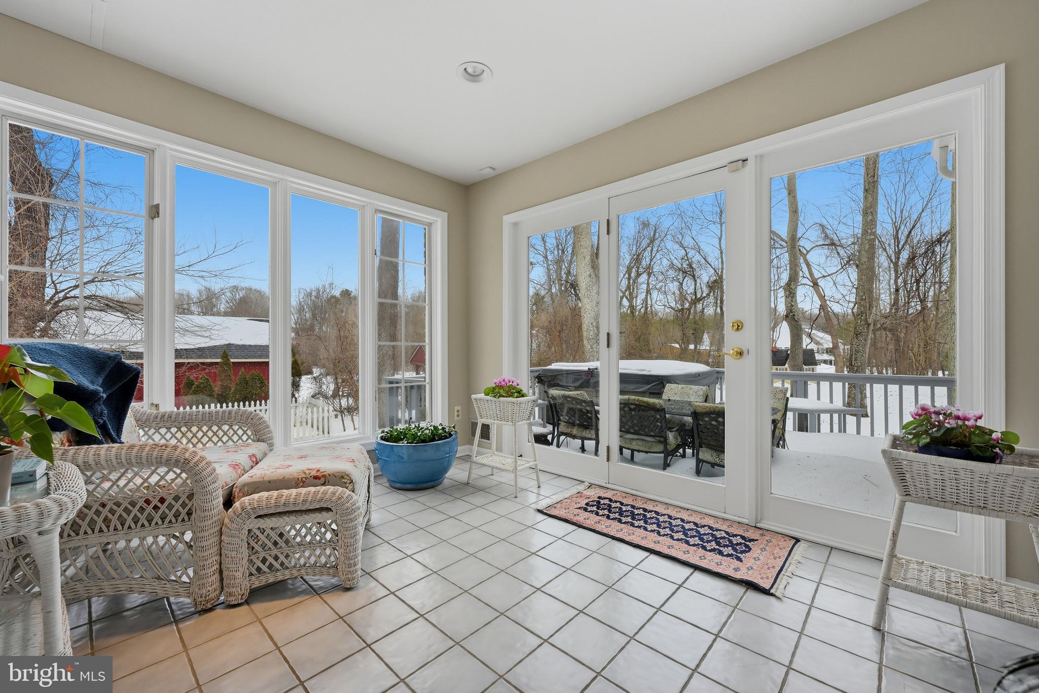 ROYALE GLEN - Residential