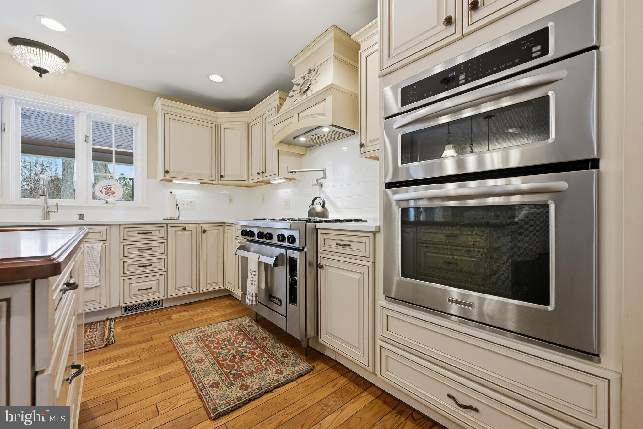 ROYALE GLEN - Residential