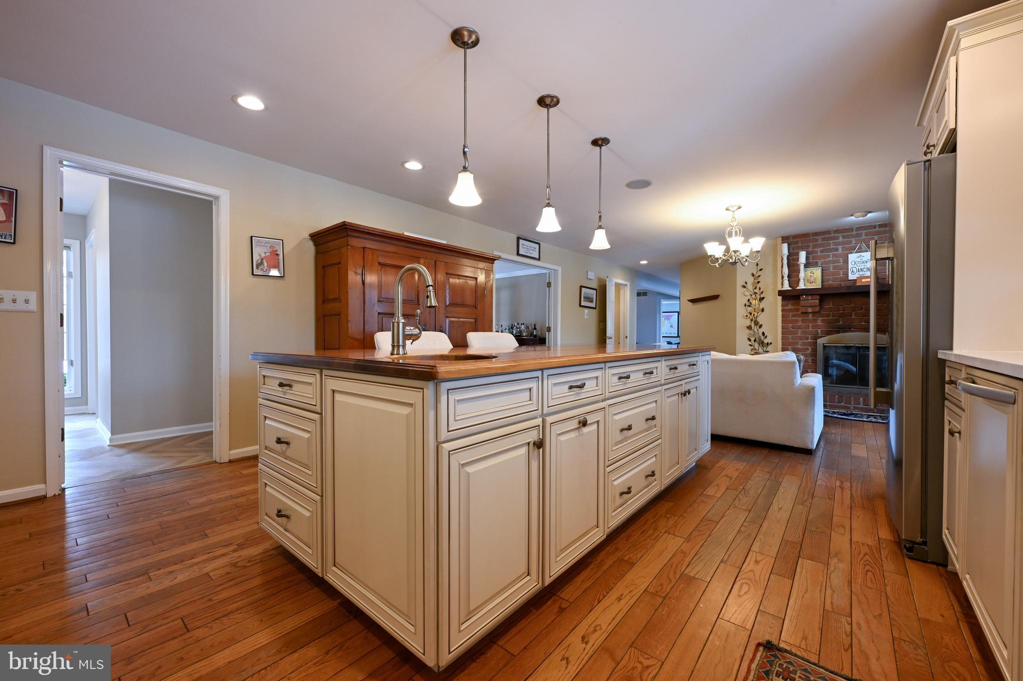 ROYALE GLEN - Residential