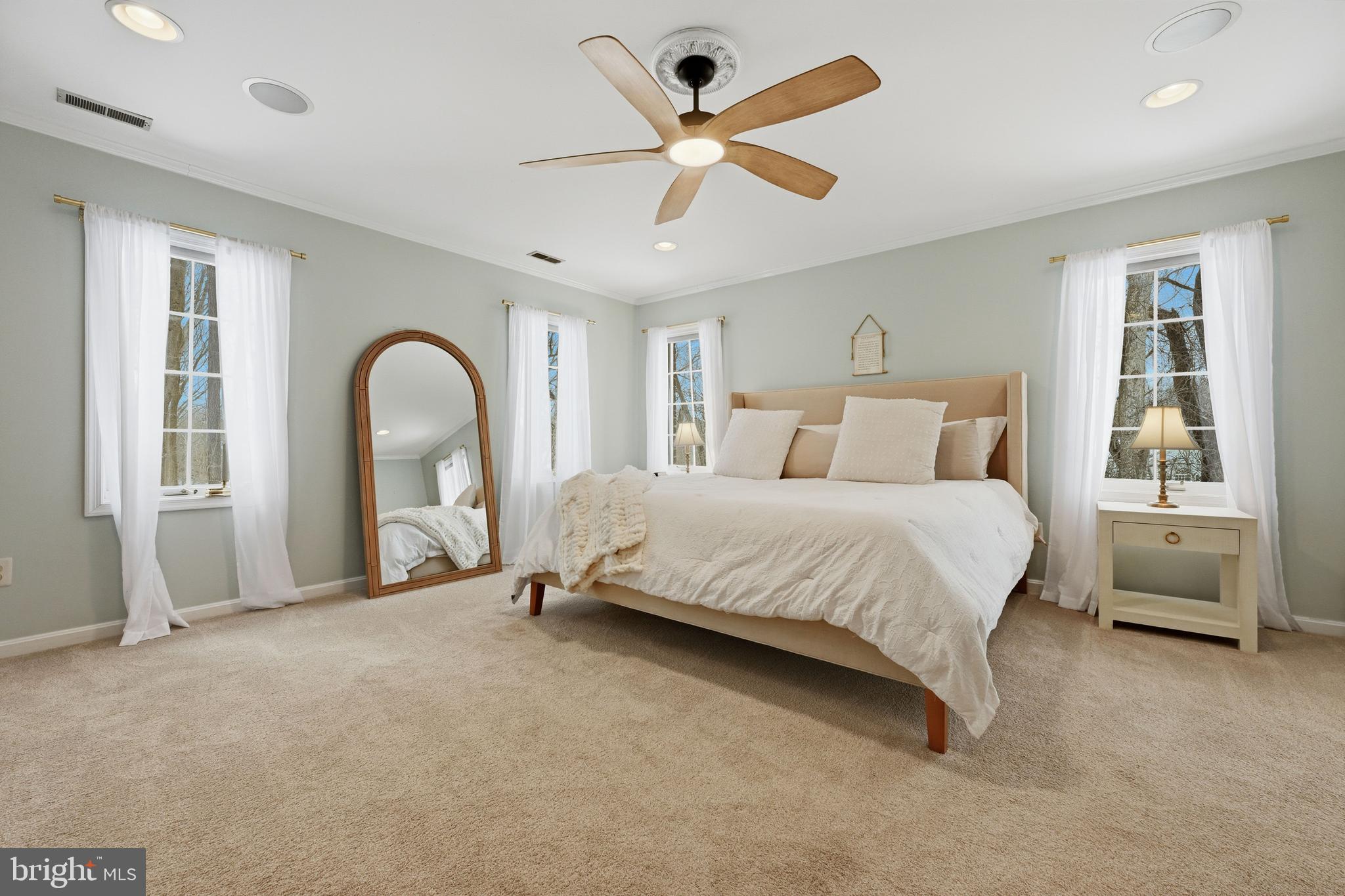 ROYALE GLEN - Residential