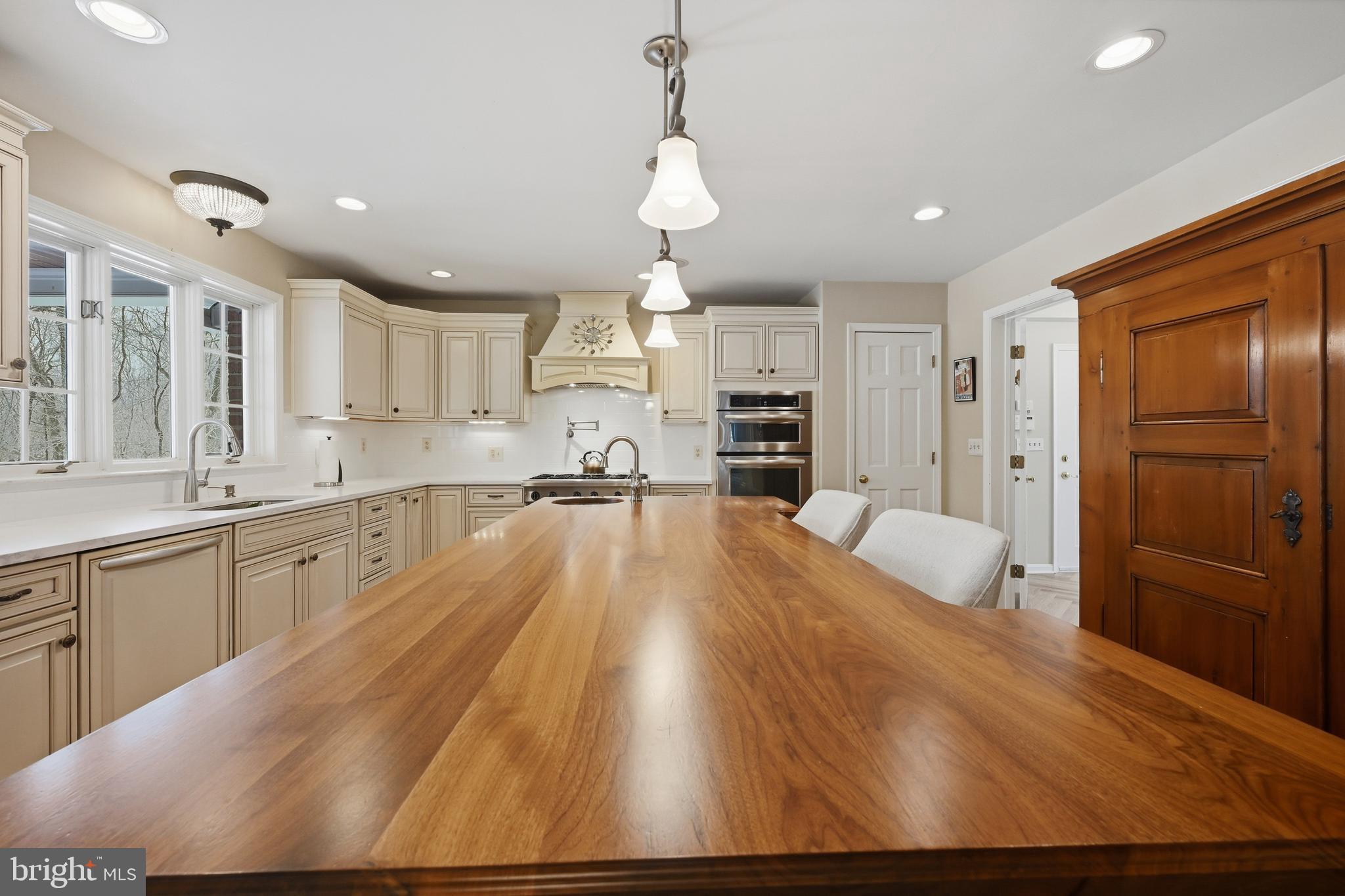 ROYALE GLEN - Residential