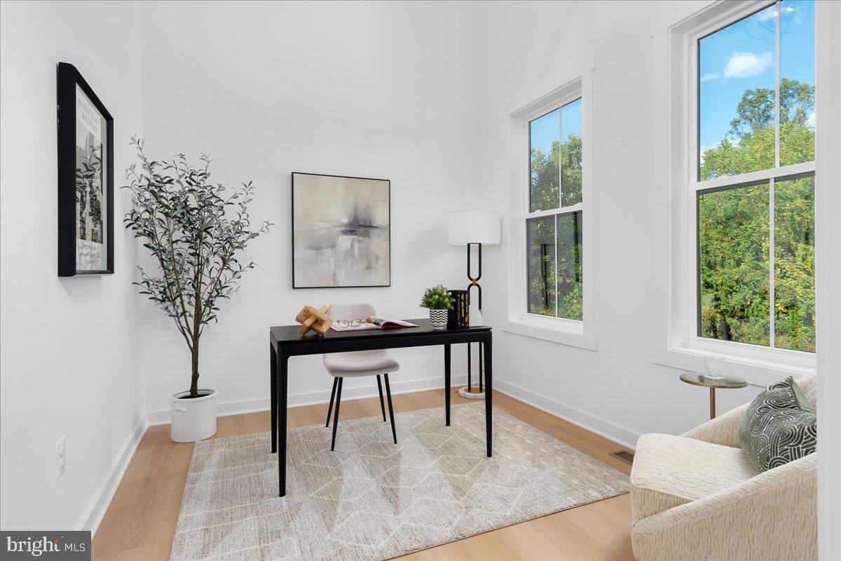 SHADY SIDE - Residential