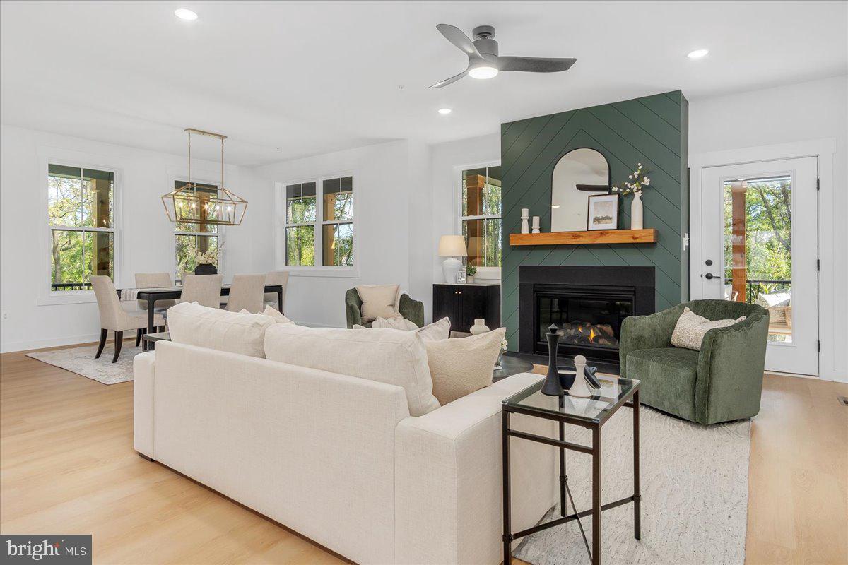 SHADY SIDE - Residential