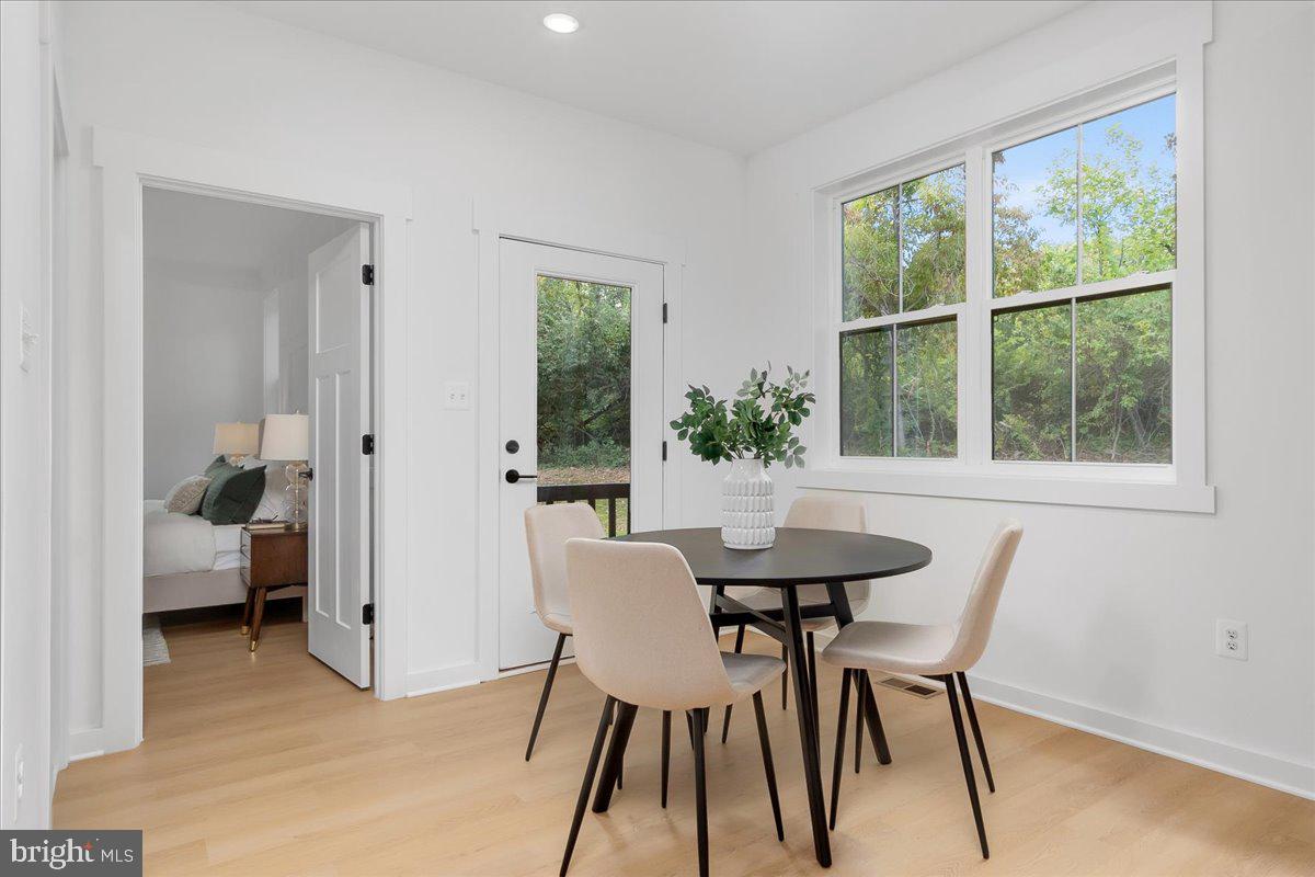 SHADY SIDE - Residential