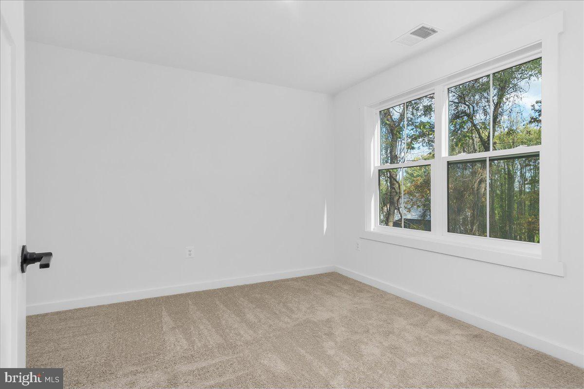 SHADY SIDE - Residential