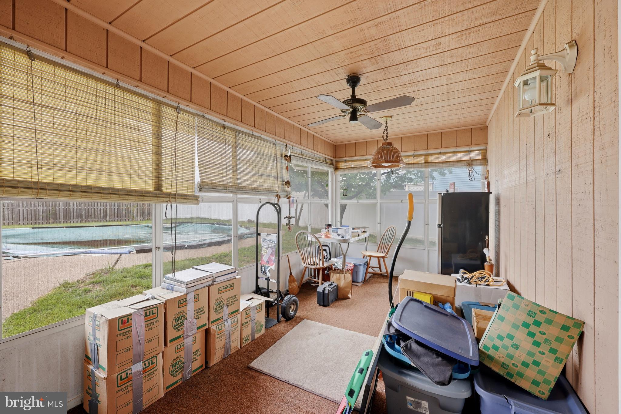 LAKESIDE - Residential