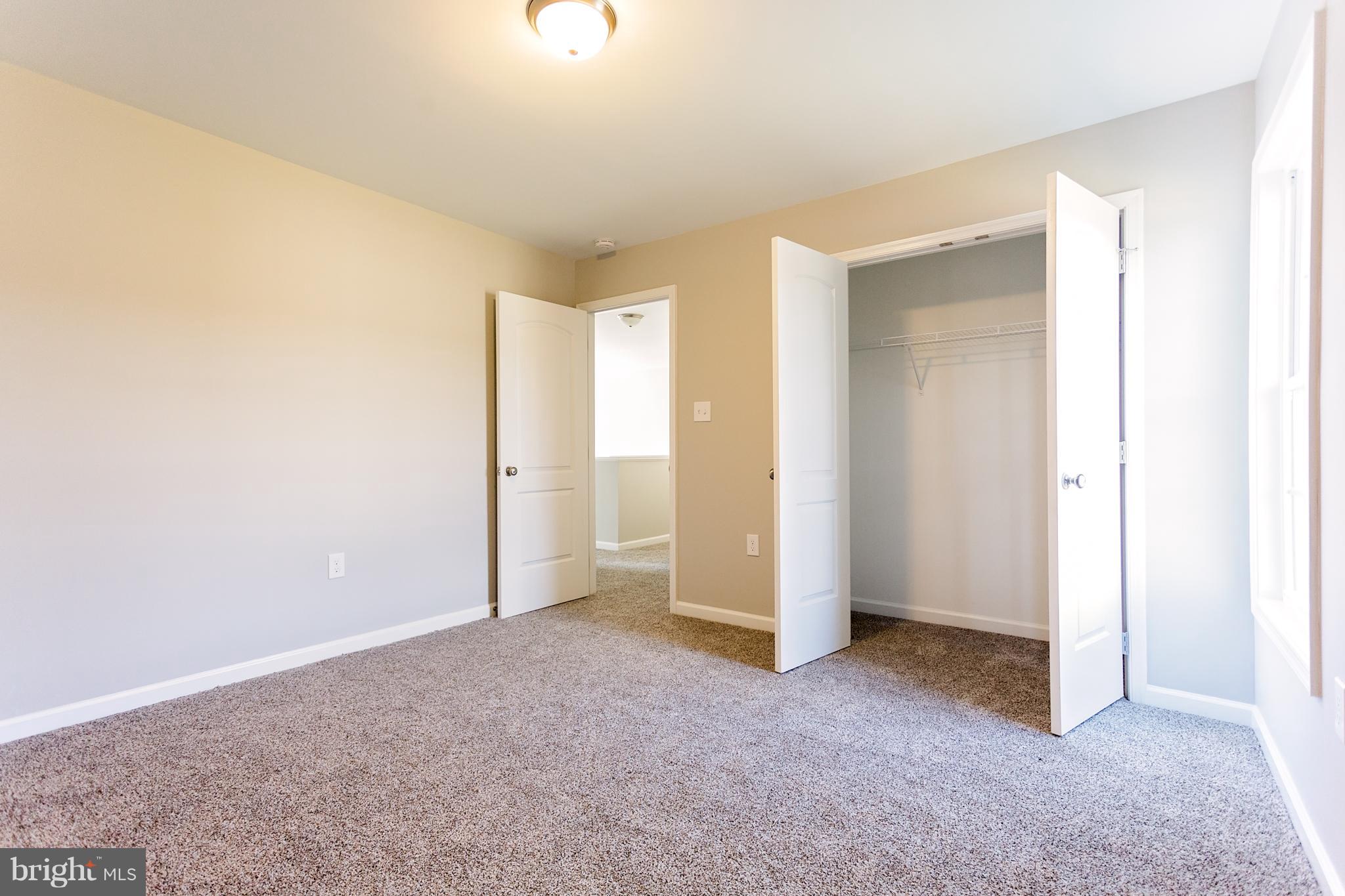 RED HILL - Residential