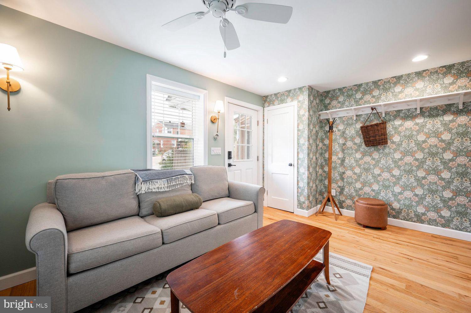 2444 S OAKLAND STREET