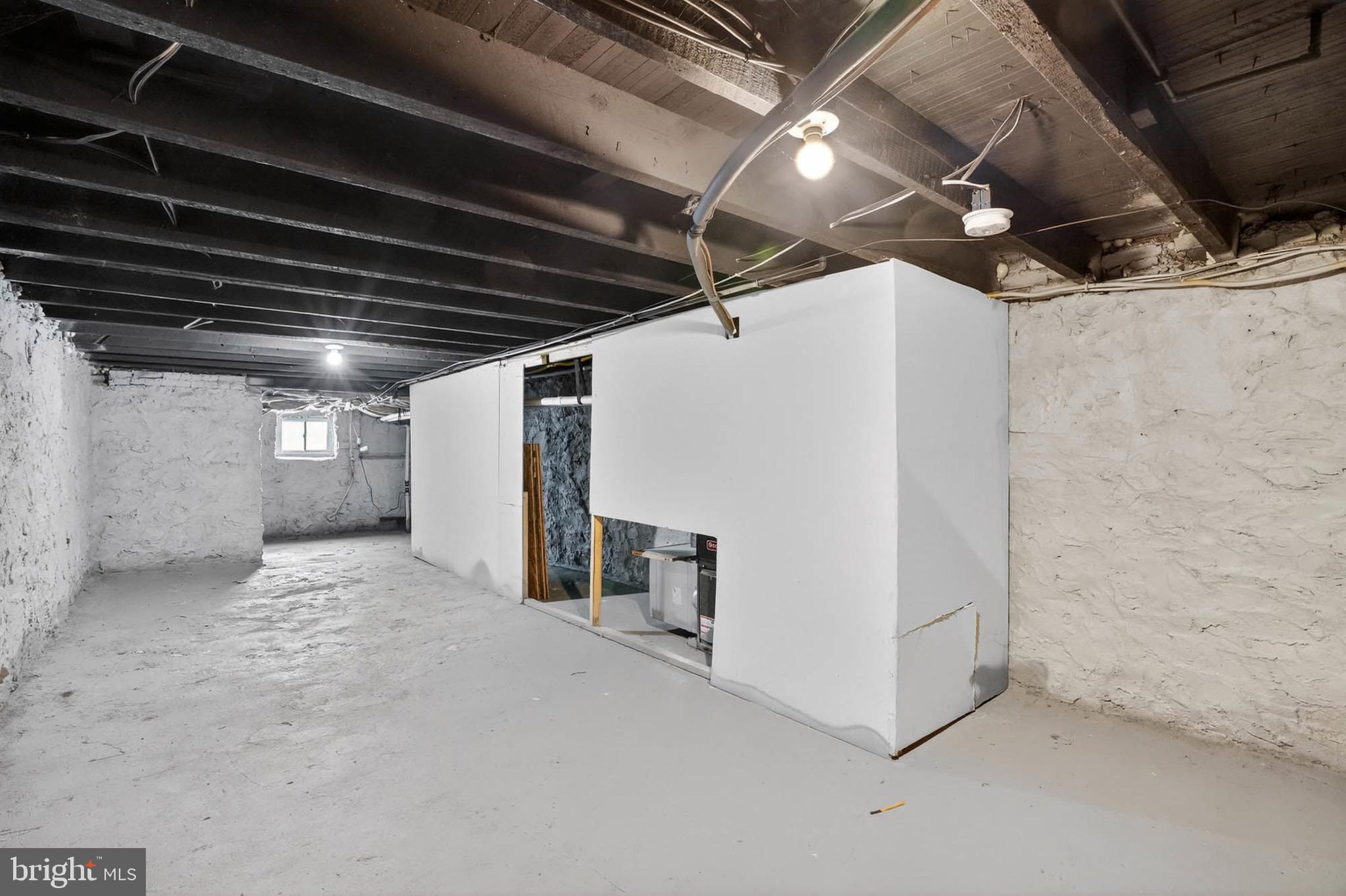 FRANKLINTOWN ROAD - Residential Lease