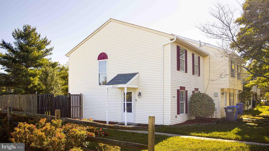 ***PRICE IMPROVEMENT!*** Welcome to 2084 Tanglewood Dr! This freshly renovated end unit townhome is nestled peacefully in the sought after Tanglewood community. 1120 square feet of cozy living makes this the perfect starter home for the first time homebuyer, and provides the ideal amount of manageable space for the downsizer. Looking for a home that's close to everything? This home couldn't be more convenient, with shopping, dining, parks, and more all within a few minutes' drive. Updates include a REVIVED EXTERIOR with fresh landscaping and a power wash of the home and sidewalk,  NEW FRONT DOOR, FRESH PAINT throughout the entire home, NEW FLOORING on the main level and NEW CARPET upstairs, COMPLETELY REMODELED KITCHEN consisting of granite counters, stainless steel appliances, new cabinets, new faucet, and light fixtures, UPGRADED BATHROOMS consisting of new lvp flooring, new toilets, vanities, and shower fixtures, NEW HVAC motor, and a NEW CONCRETE PATIO fit for entertaining your guests in your private, fenced in backyard.

Don't miss your chance to call this beautiful townhome your own. Schedule a viewing today and see for yourself how this property offers the perfect blend of style, comfort, and convenience!