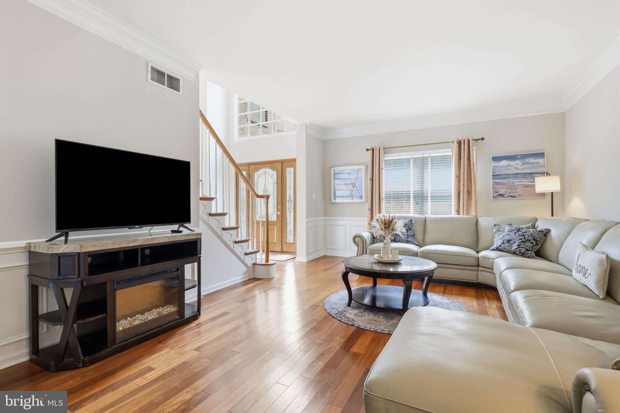 1224 BRIDLE ESTATES DRIVE