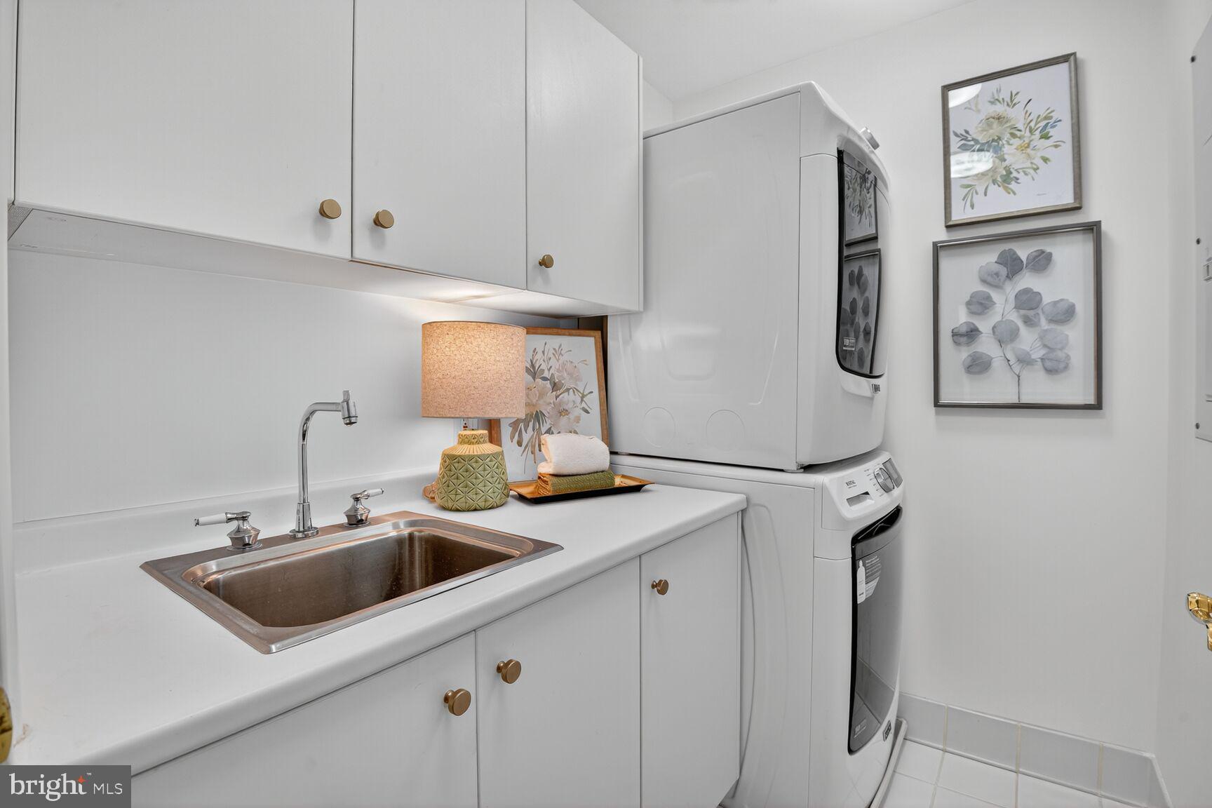 SOMERSET HOUSE CONDOS - Residential Lease