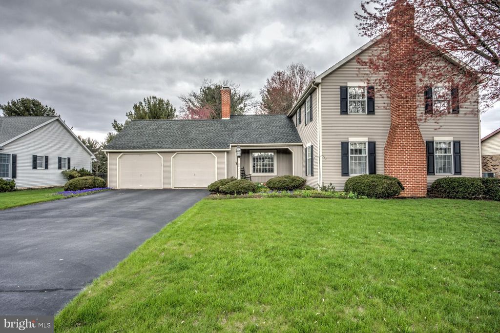 Photo of 1005 Clearview Avenue, Ephrata, PA 17522 (MLS # PALA2049458)