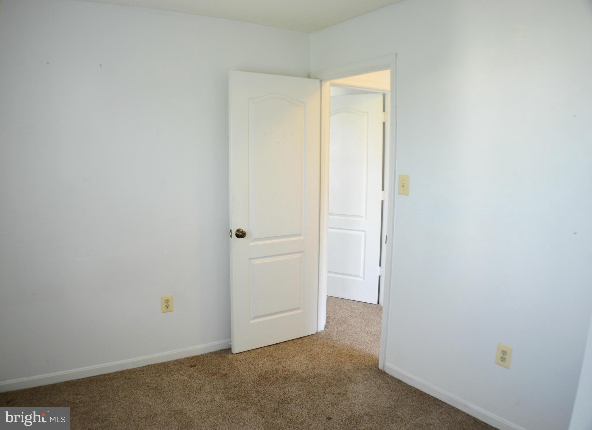 LAUREL GLEN - Residential