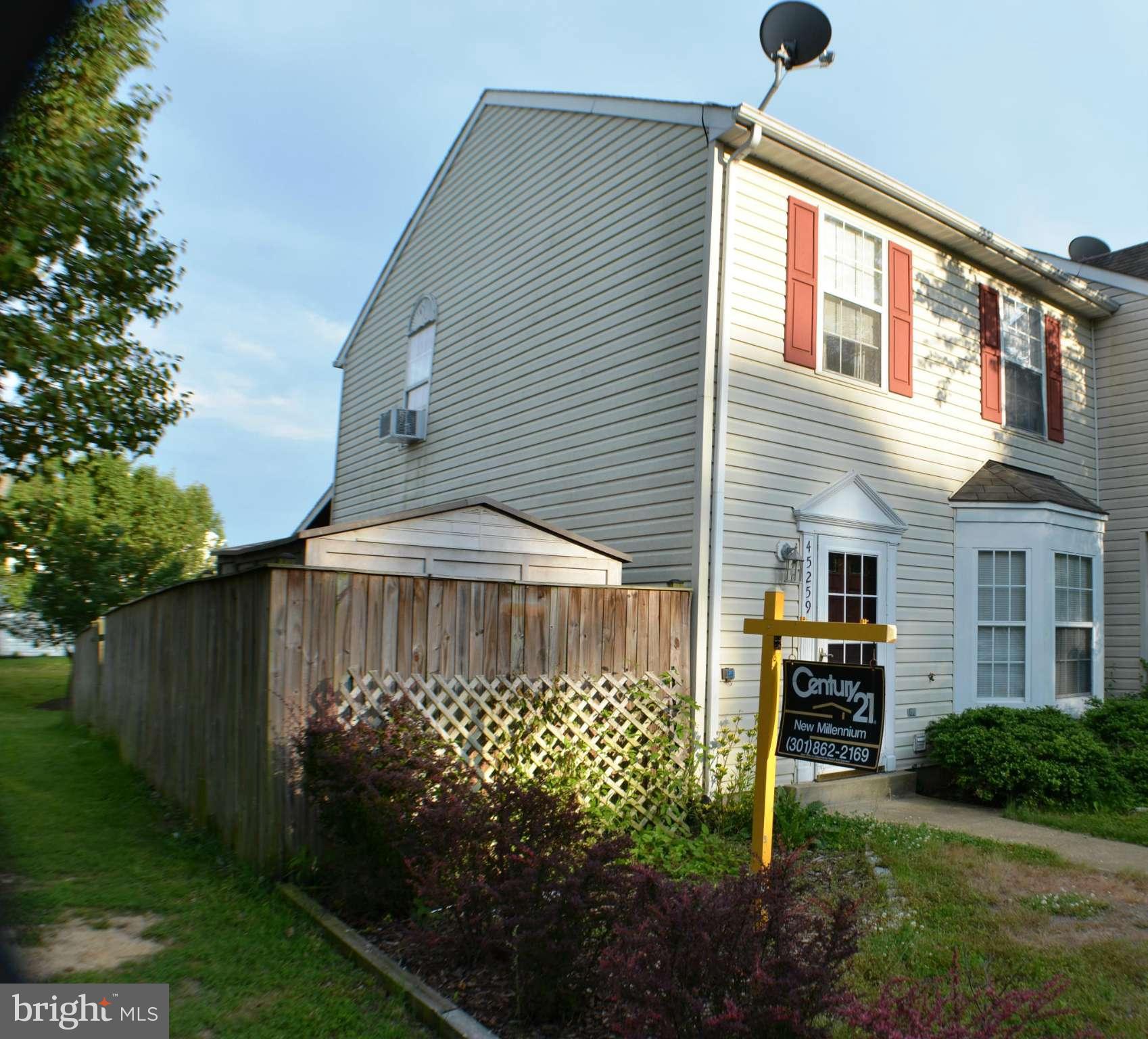 LAUREL GLEN - Residential