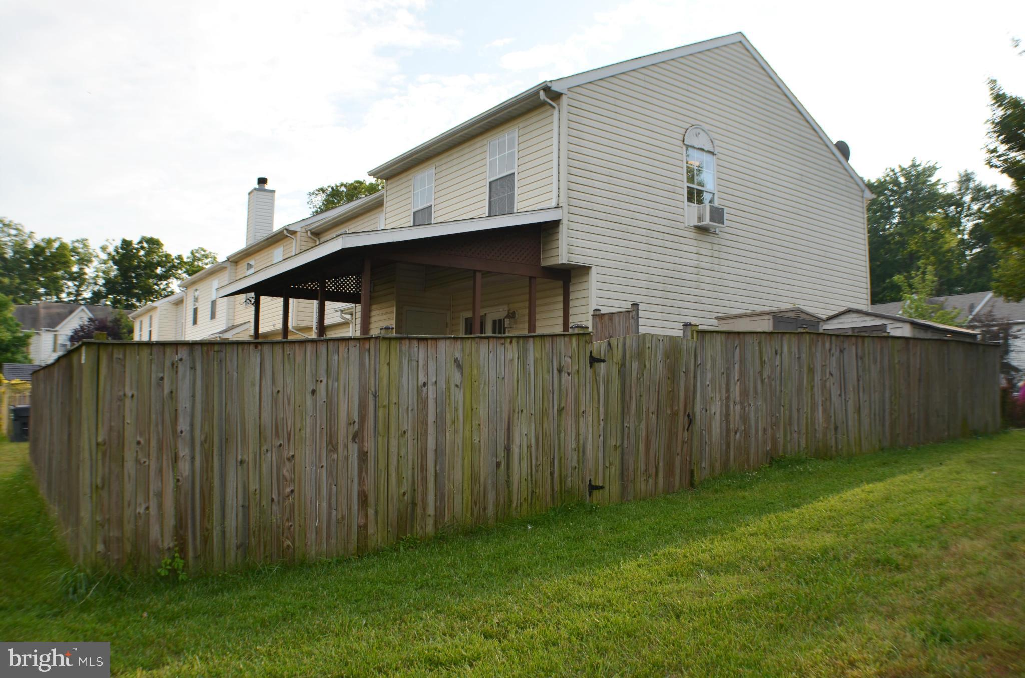 LAUREL GLEN - Residential