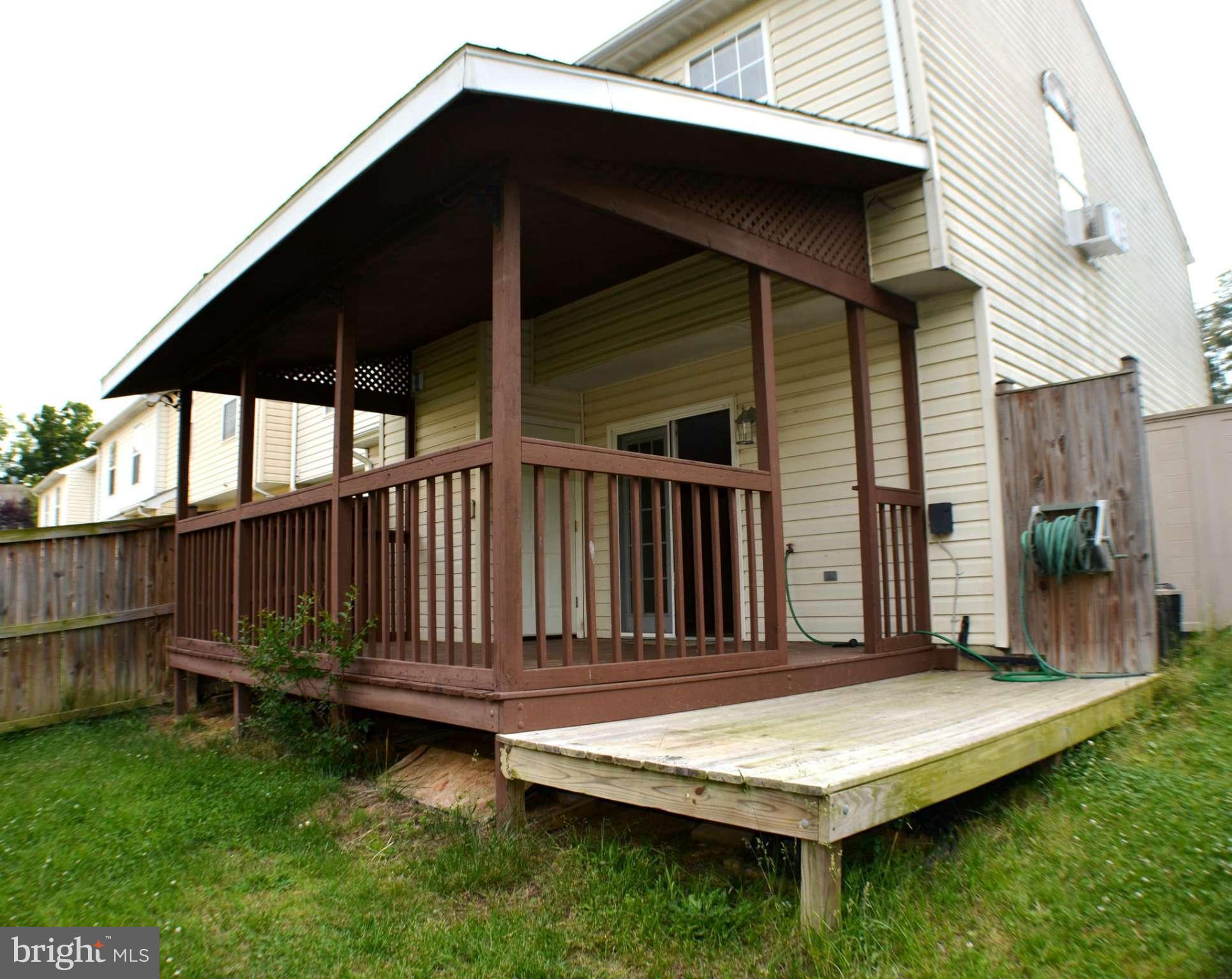 LAUREL GLEN - Residential