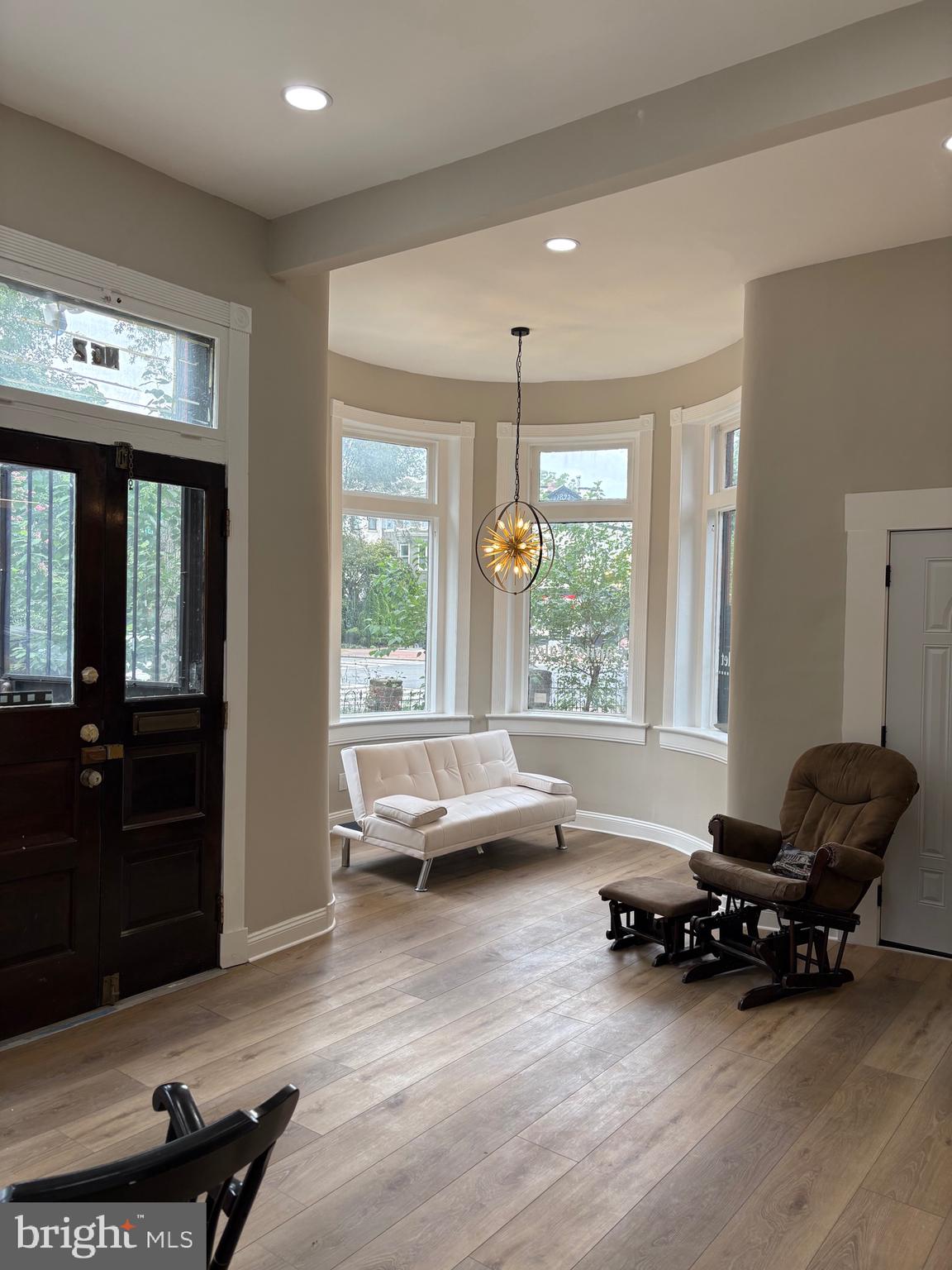 801 E CAPITOL STREET SE