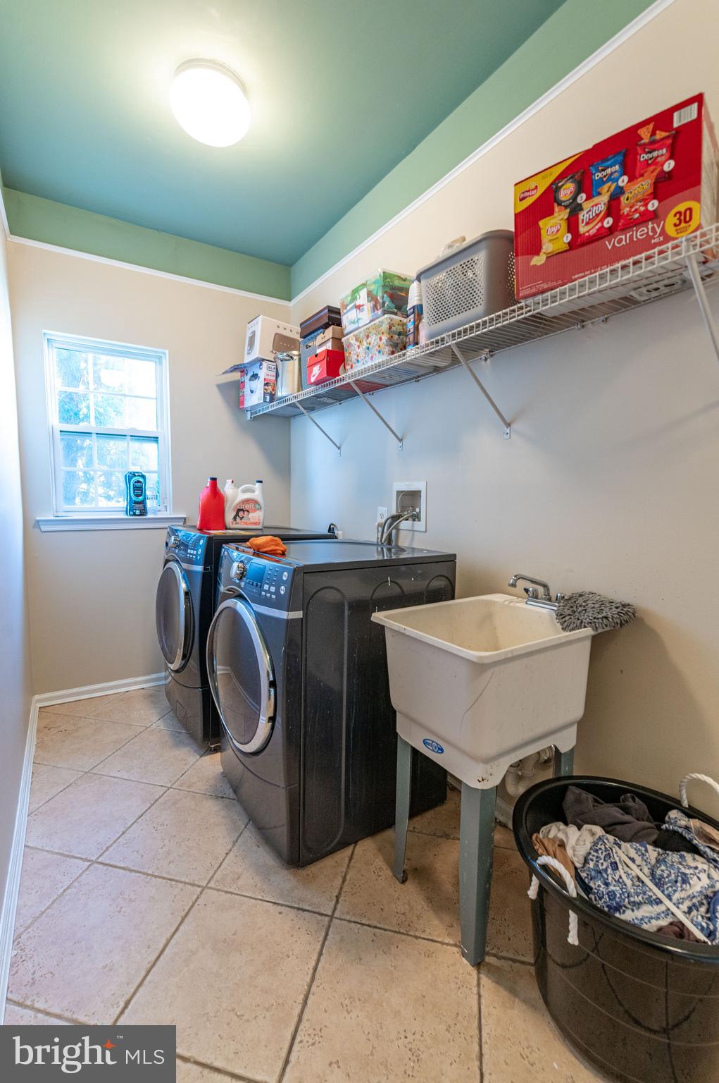 FOX RUN ESTATES - Residential