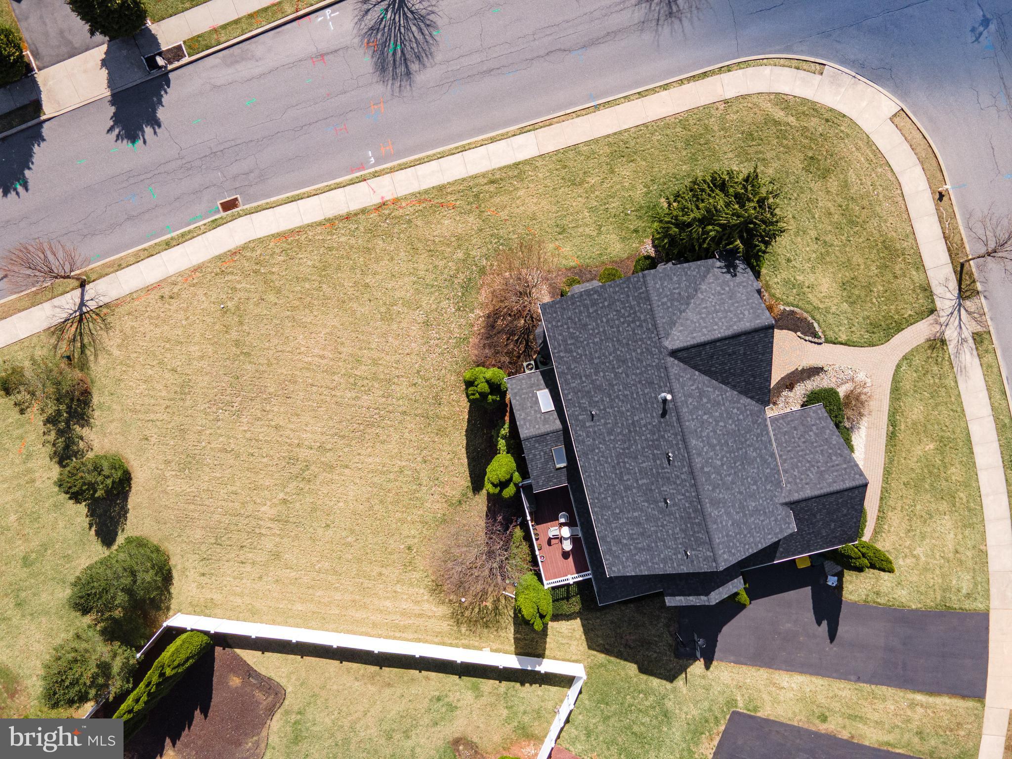 FOX RUN ESTATES - Residential