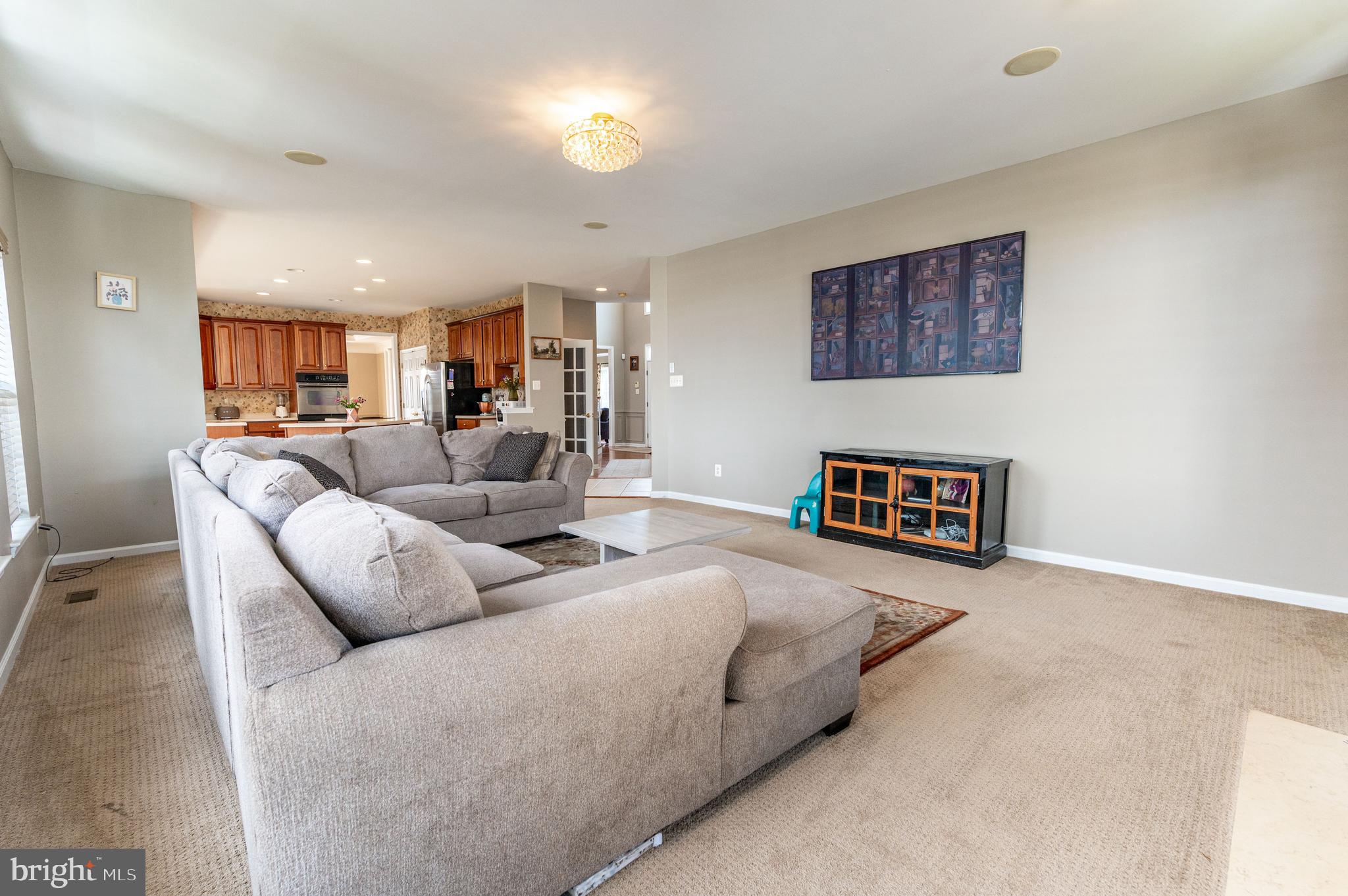 FOX RUN ESTATES - Residential