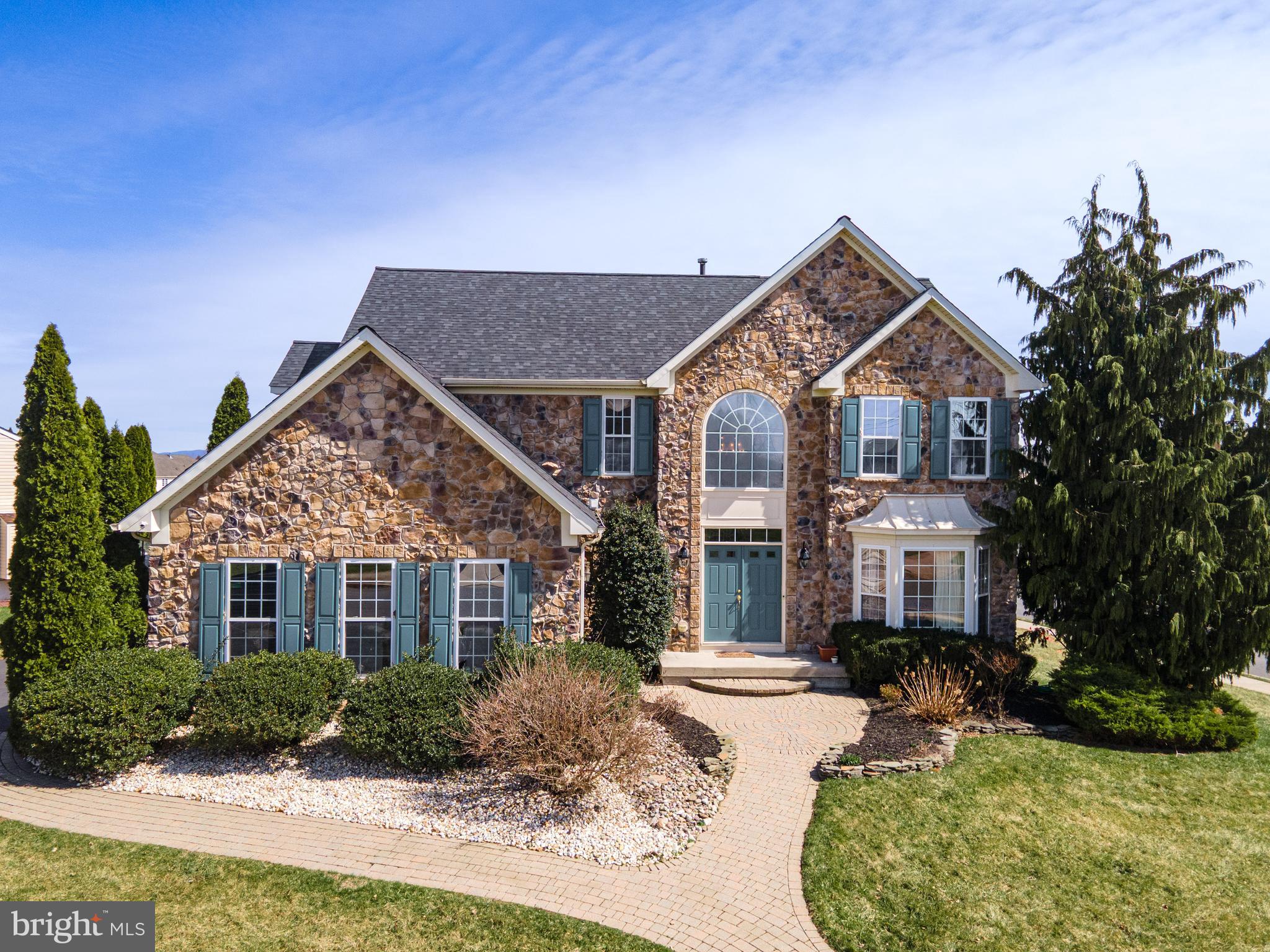 FOX RUN ESTATES - Residential