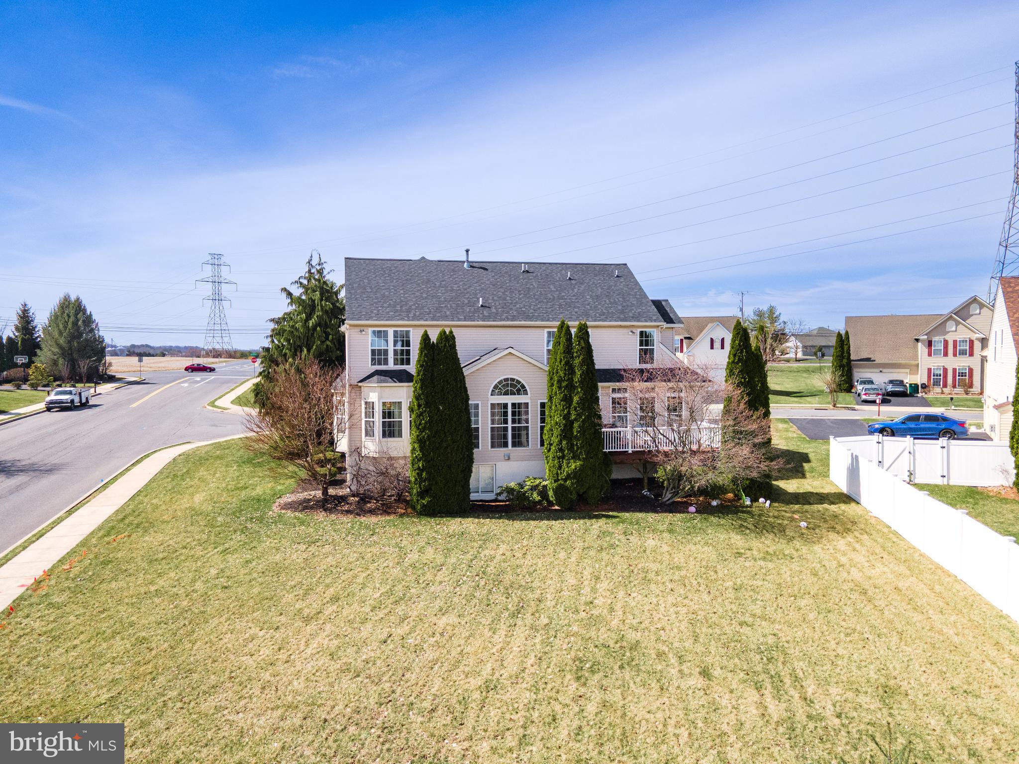 FOX RUN ESTATES - Residential