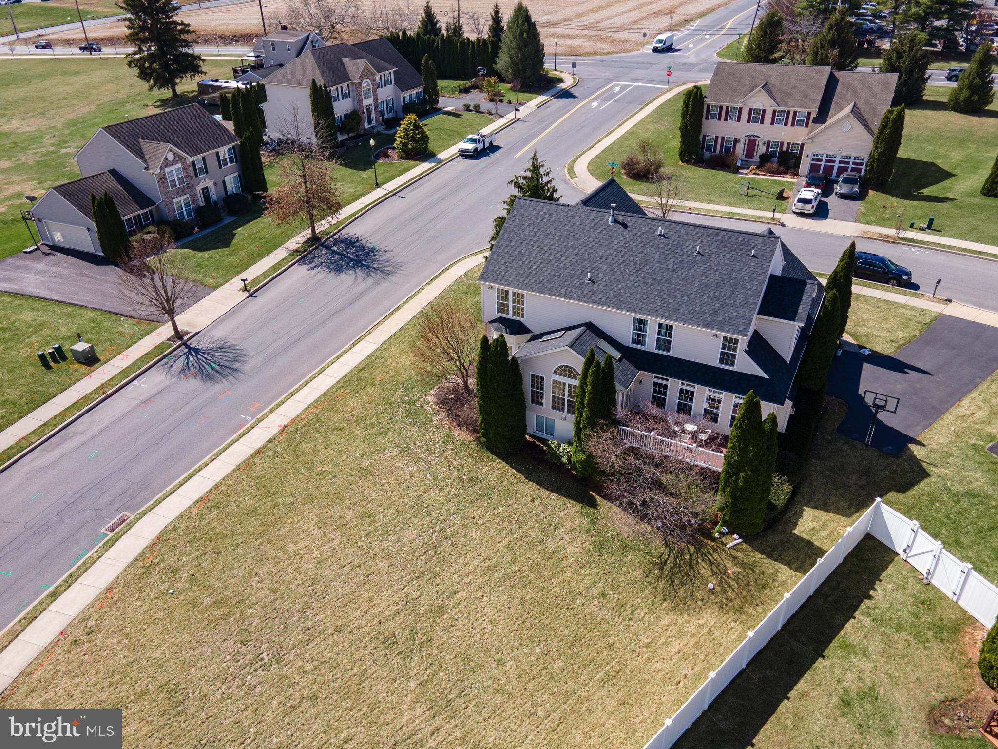 FOX RUN ESTATES - Residential