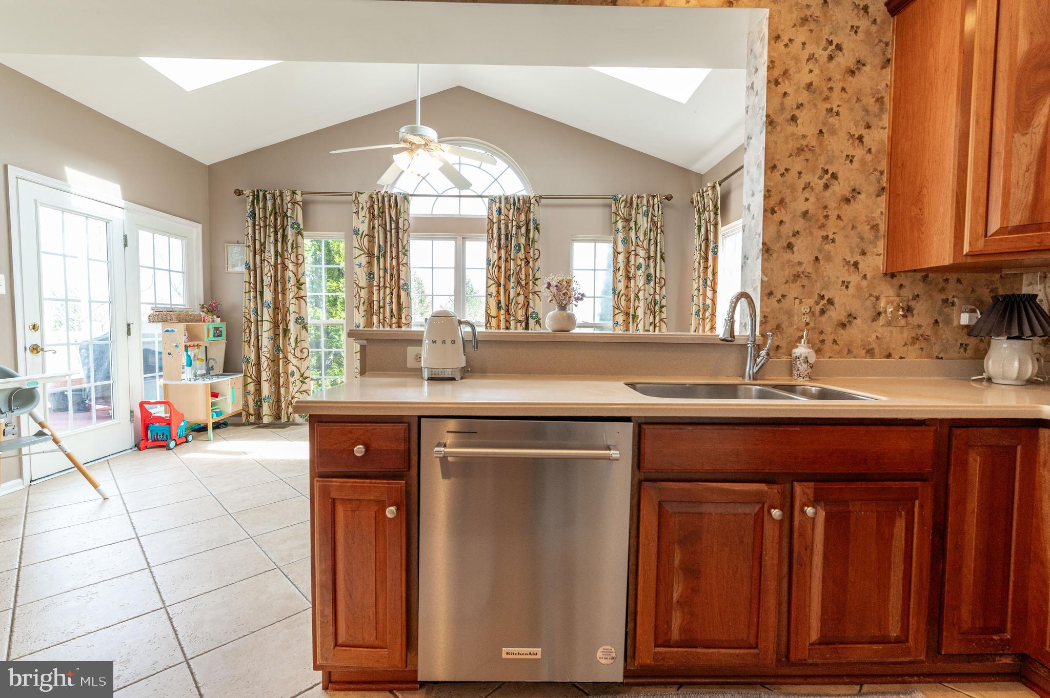 FOX RUN ESTATES - Residential