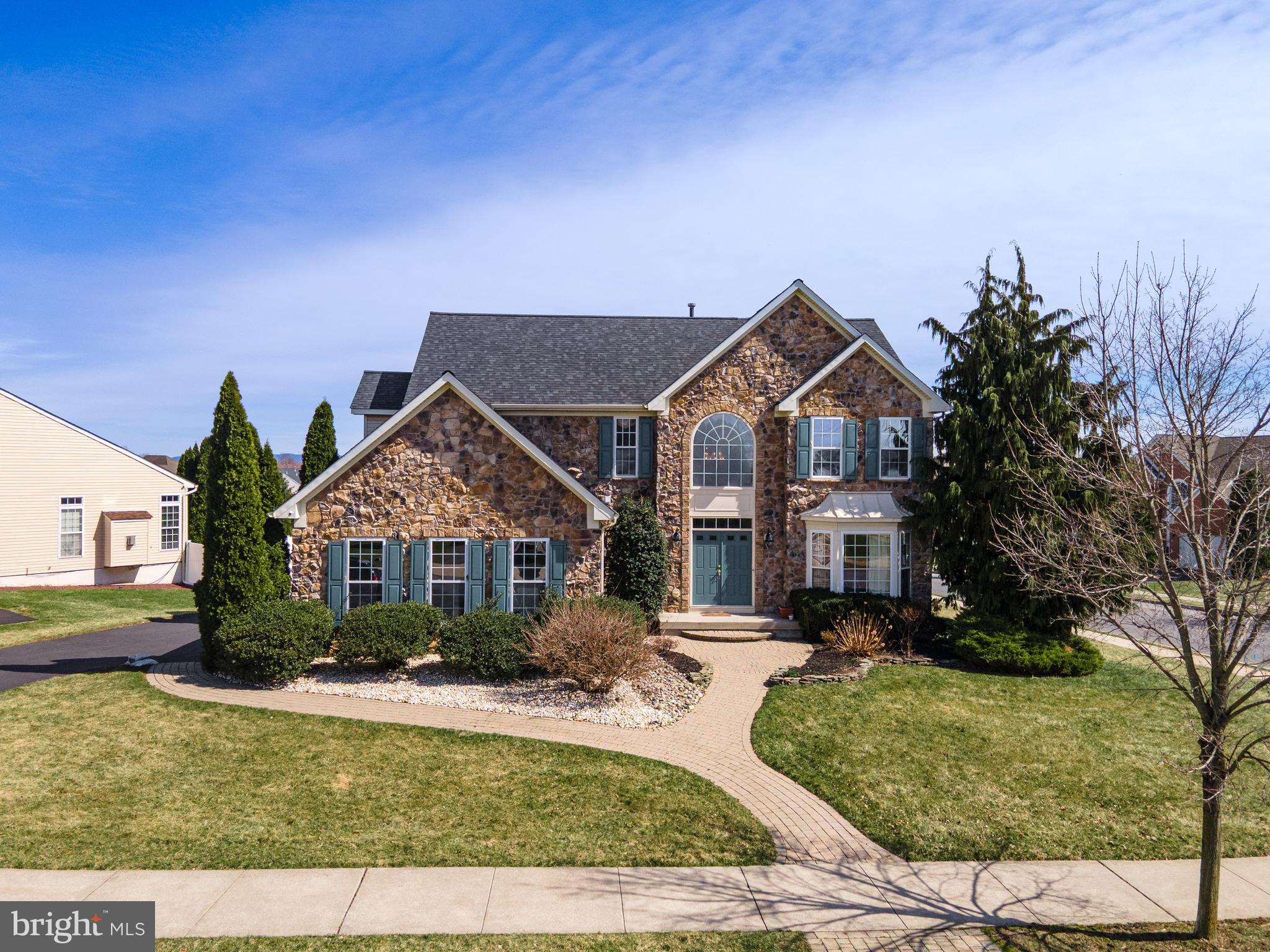 FOX RUN ESTATES - Residential