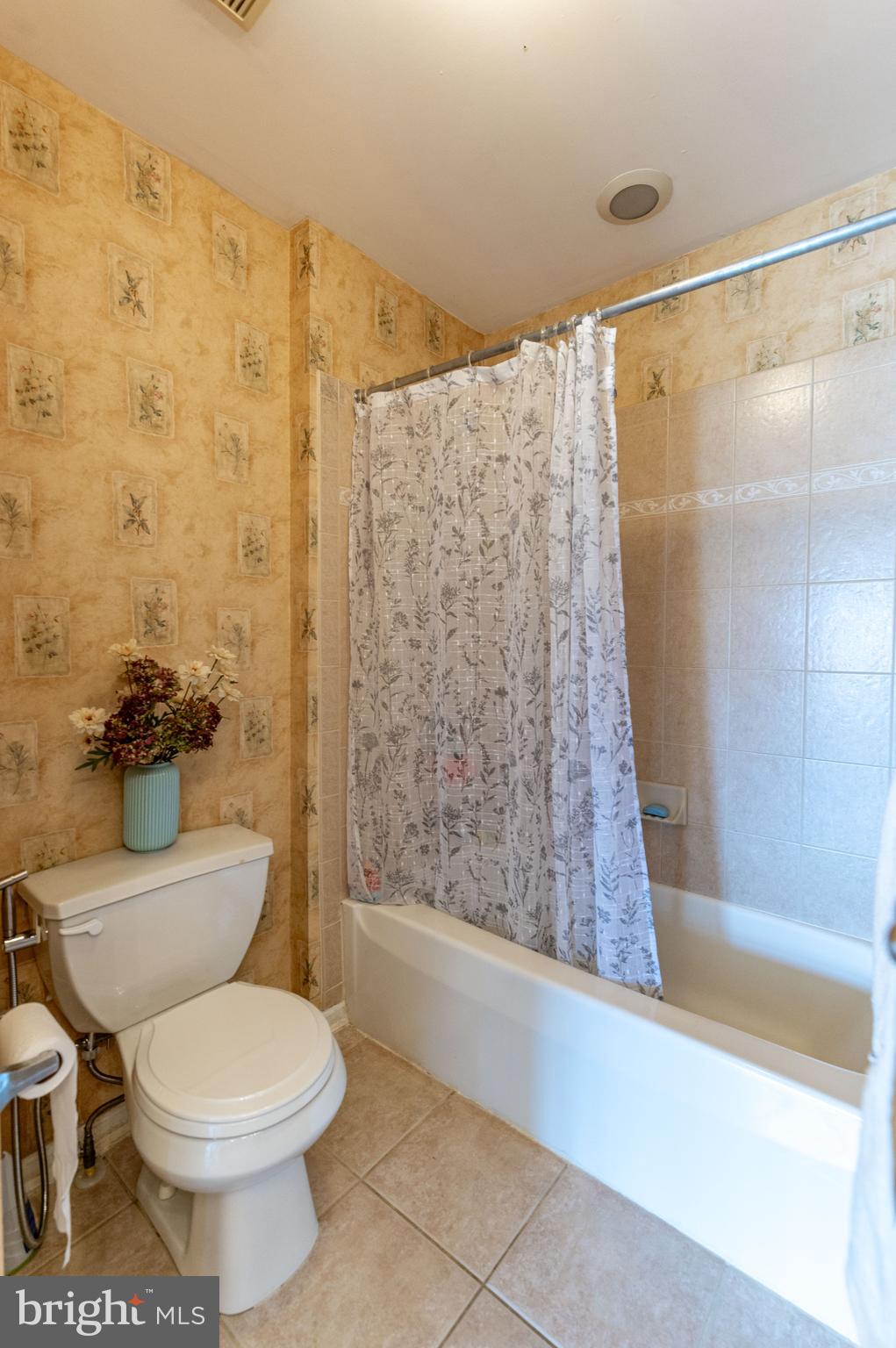 FOX RUN ESTATES - Residential