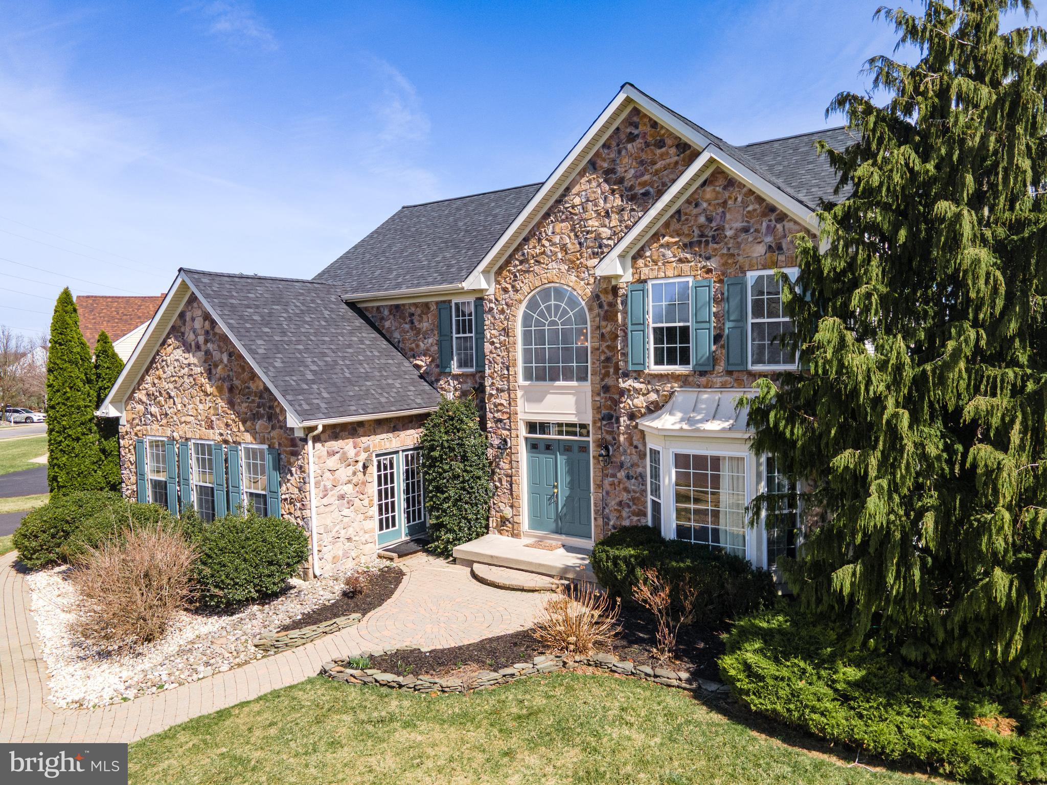 FOX RUN ESTATES - Residential